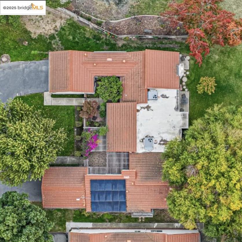 1866 Venetian Dr