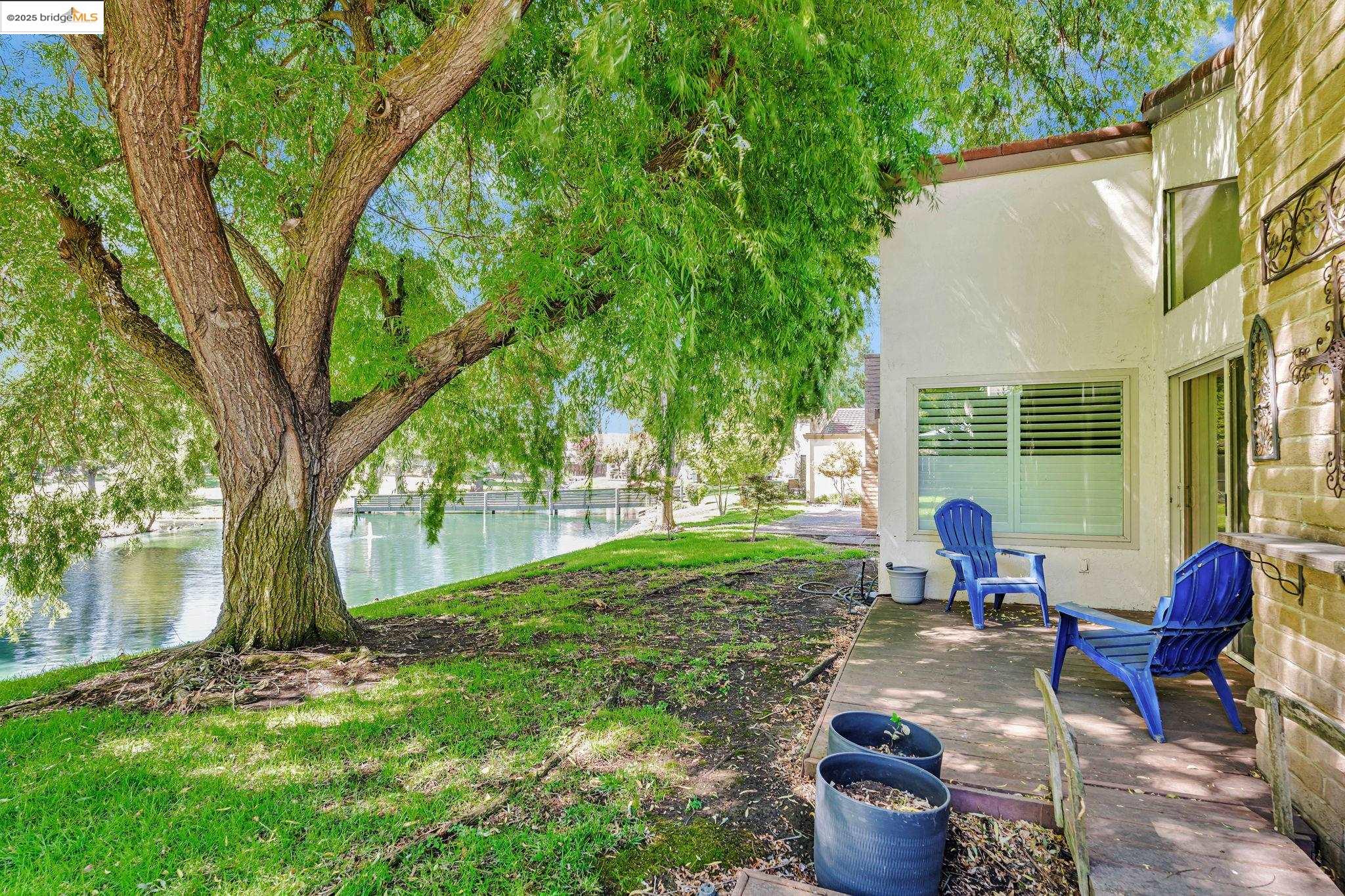 1866 Venetian Dr