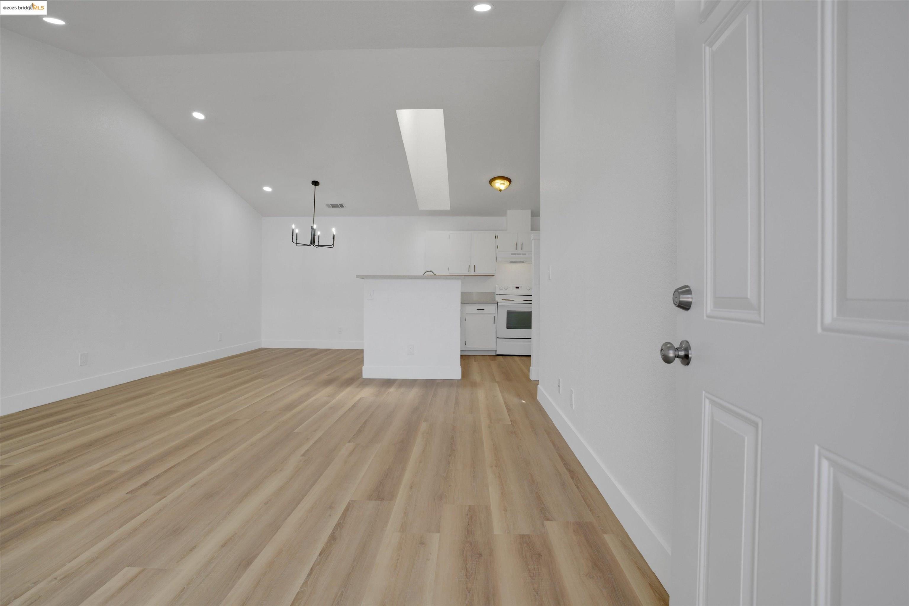 835 Villa Ter