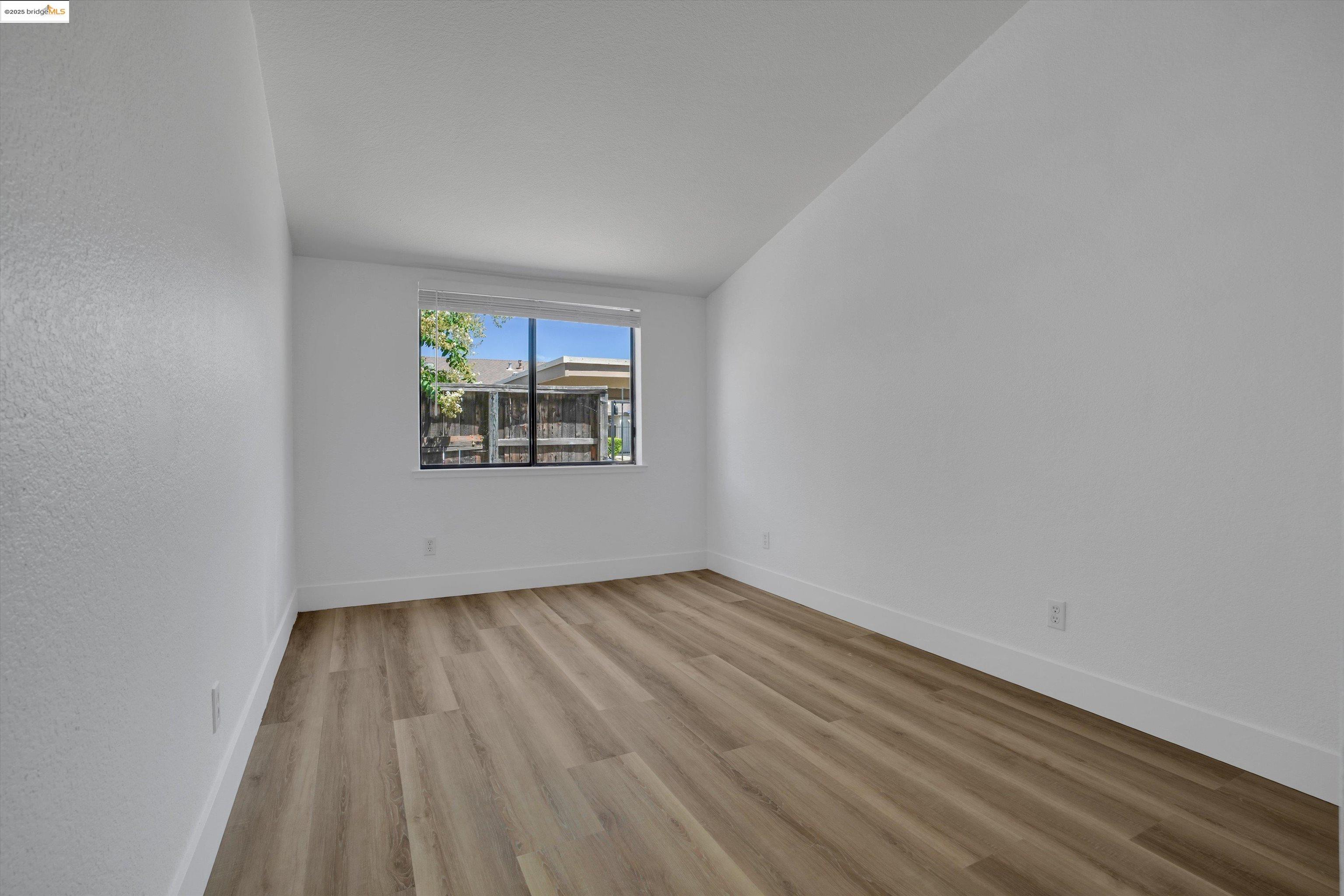 835 Villa Ter