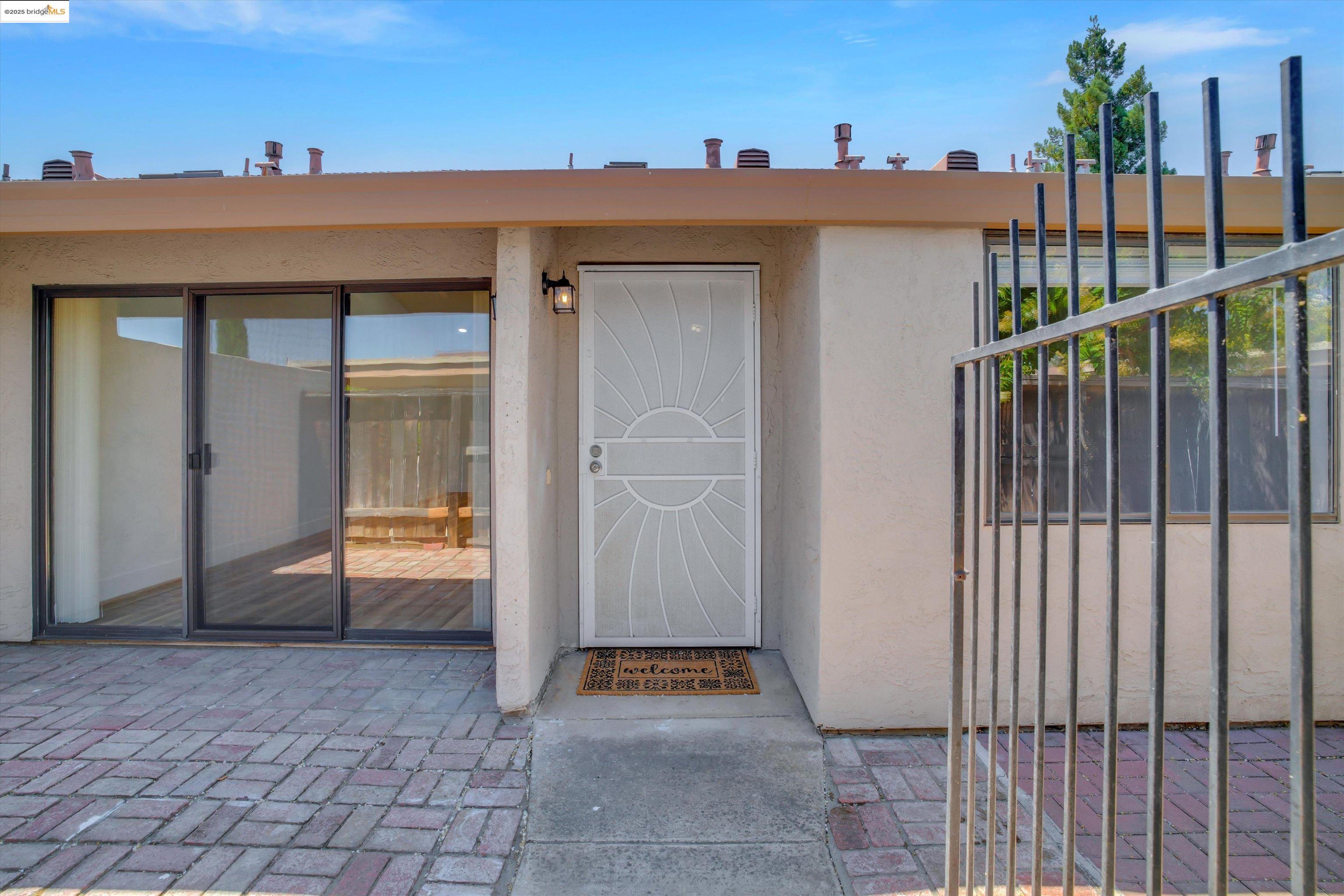 835 Villa Ter
