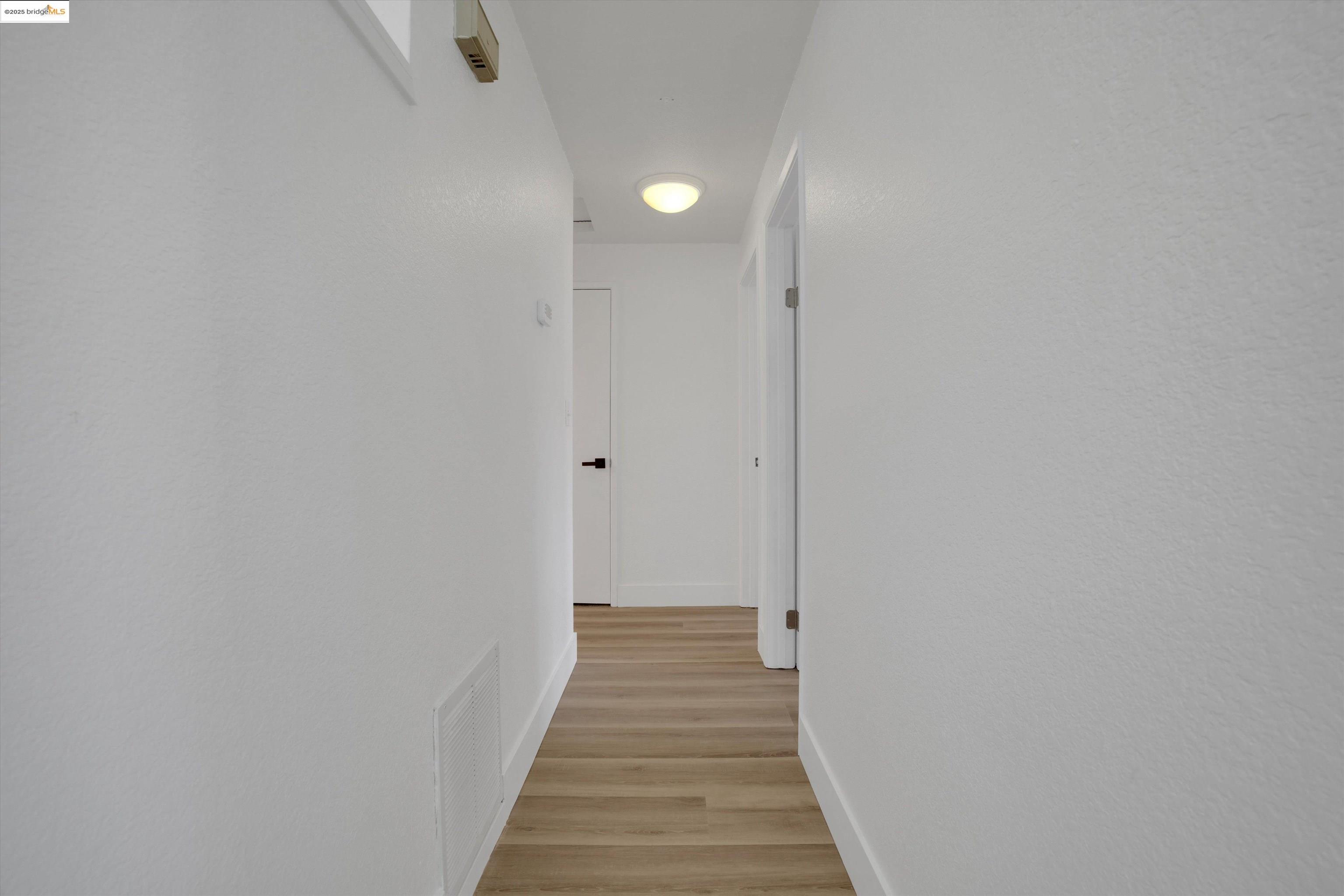 835 Villa Ter