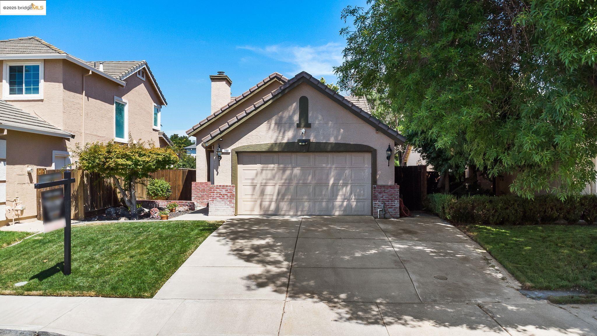 700 Crossridge Ct