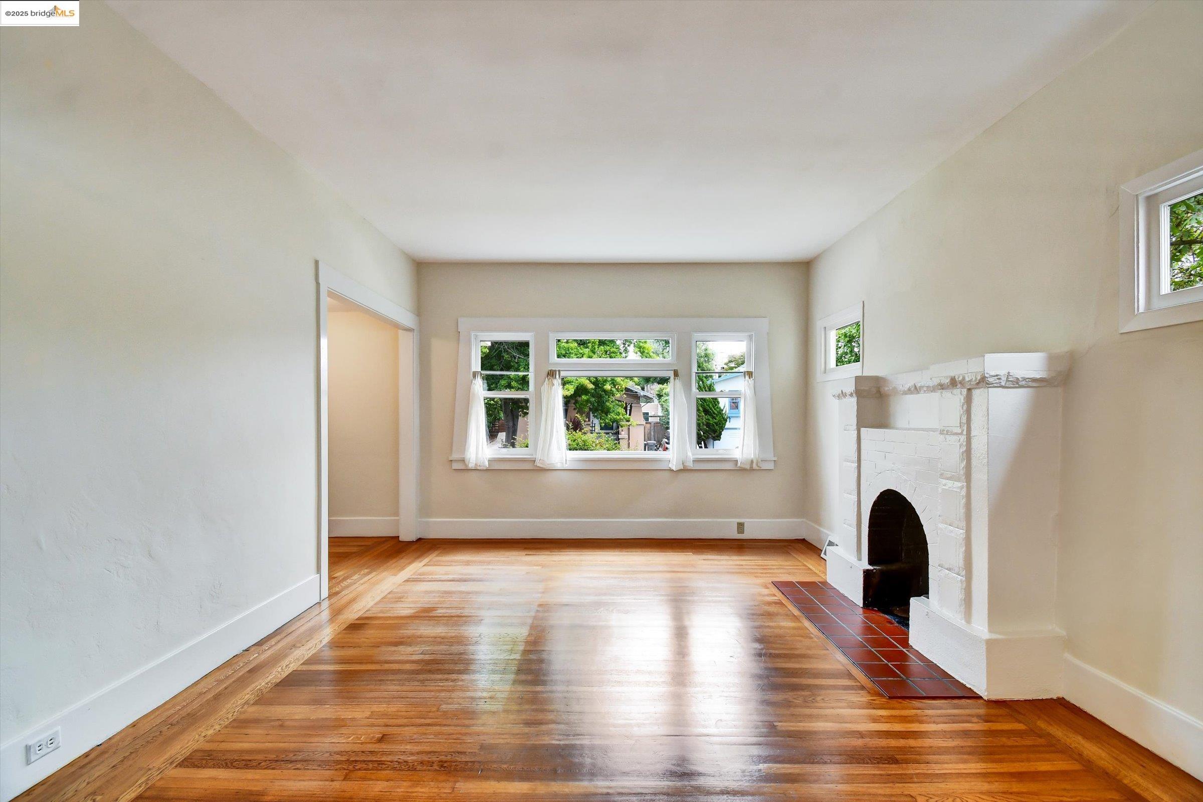 3817 Woodruff Ave