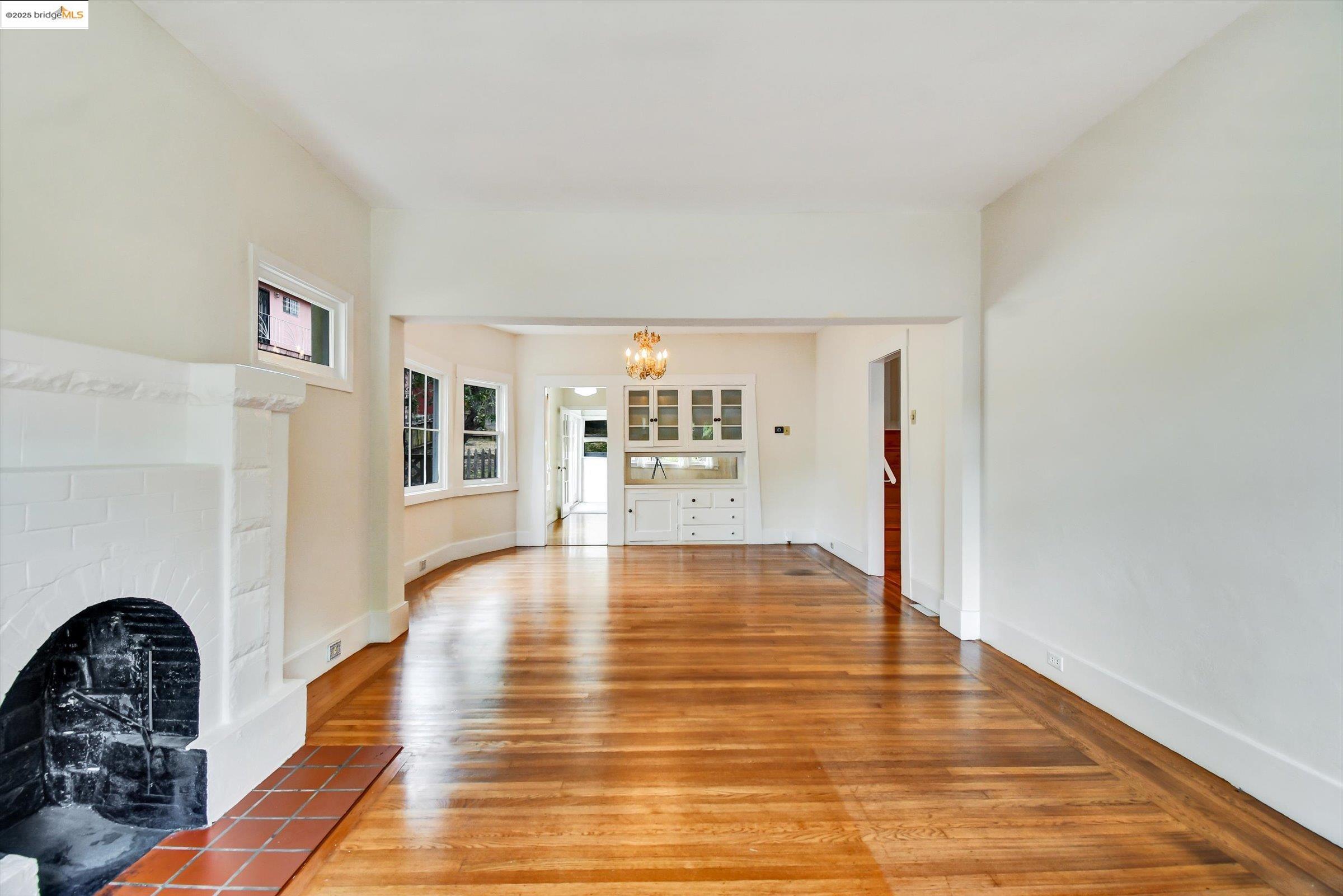 3817 Woodruff Ave