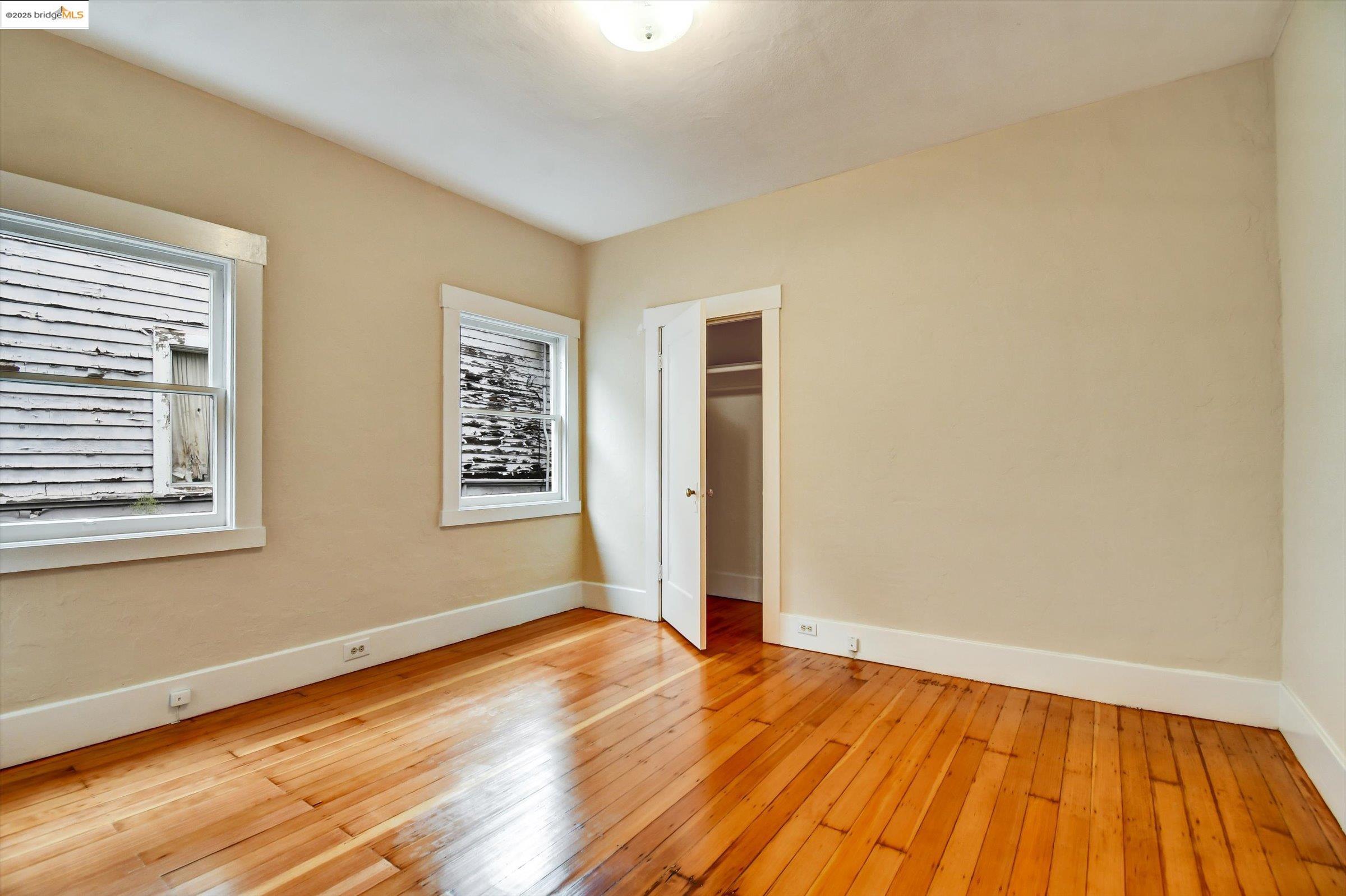 3817 Woodruff Ave
