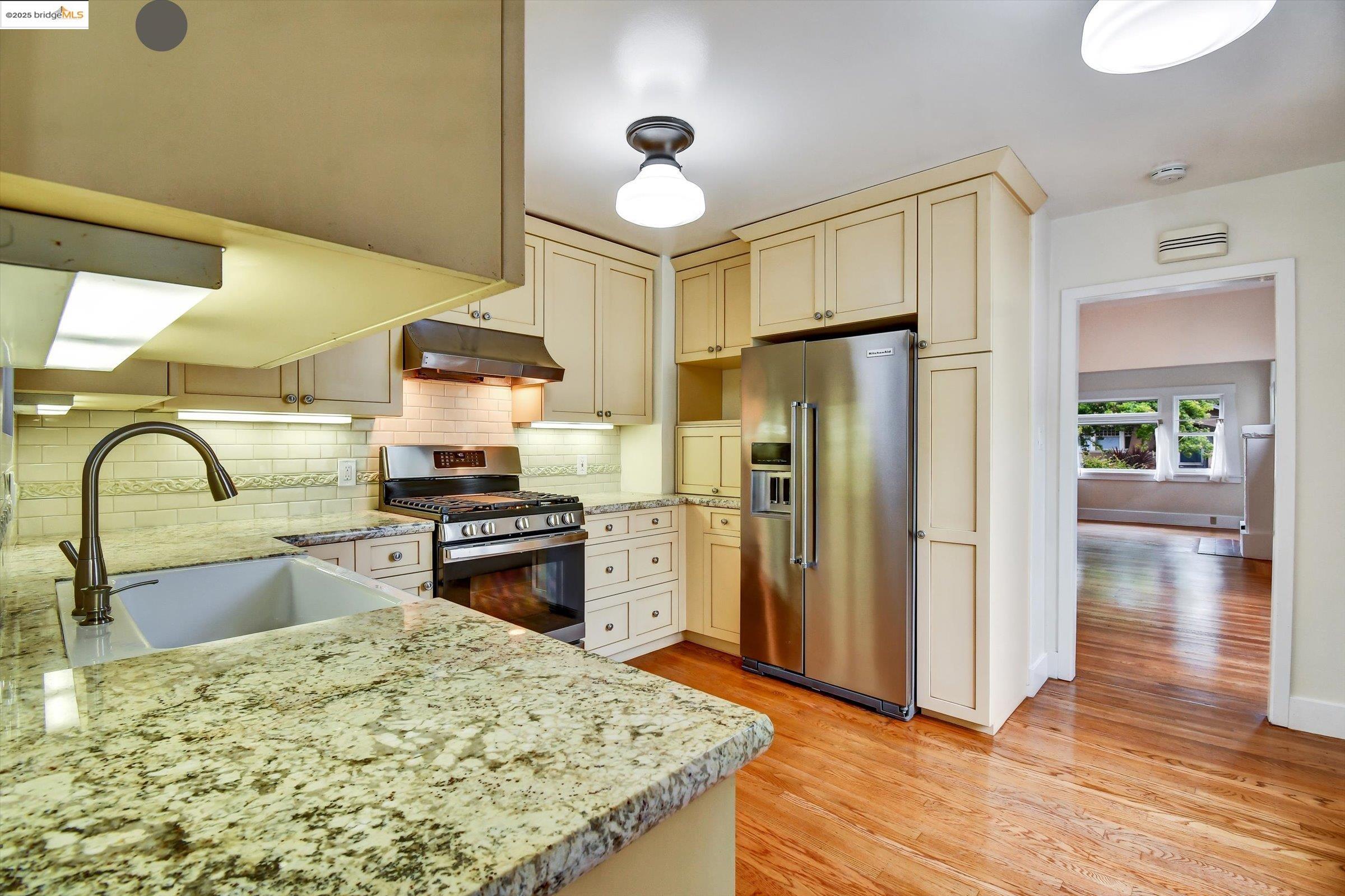 3817 Woodruff Ave