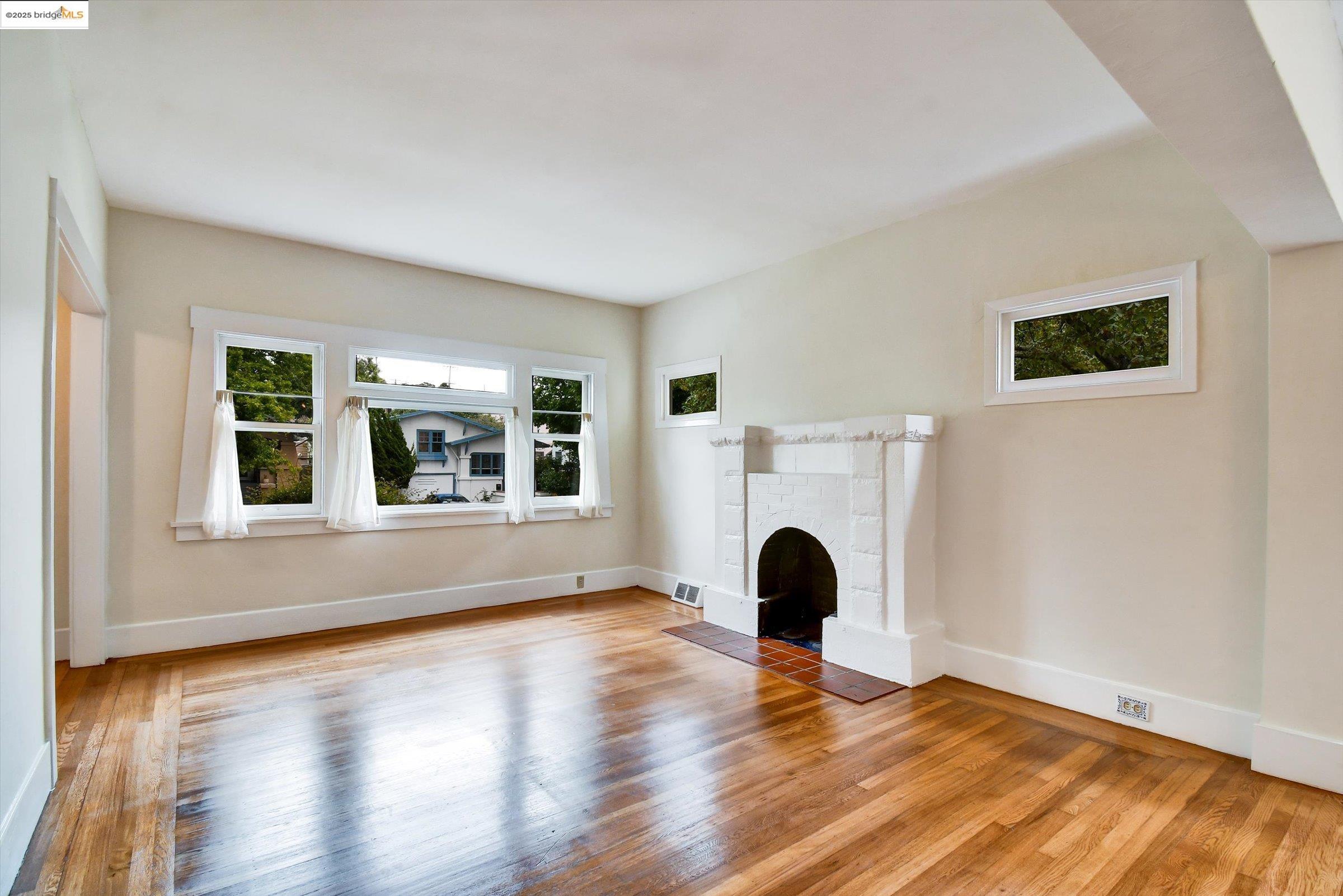 3817 Woodruff Ave