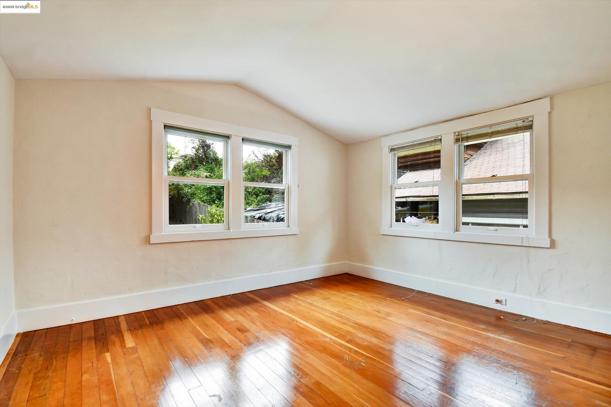3817 Woodruff Ave