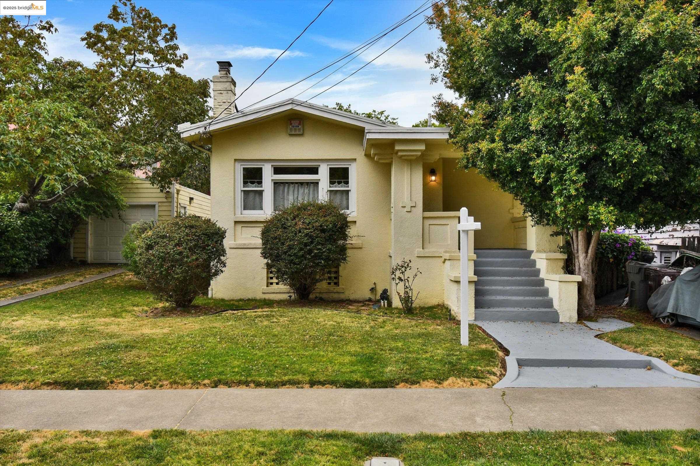 3817 Woodruff Ave