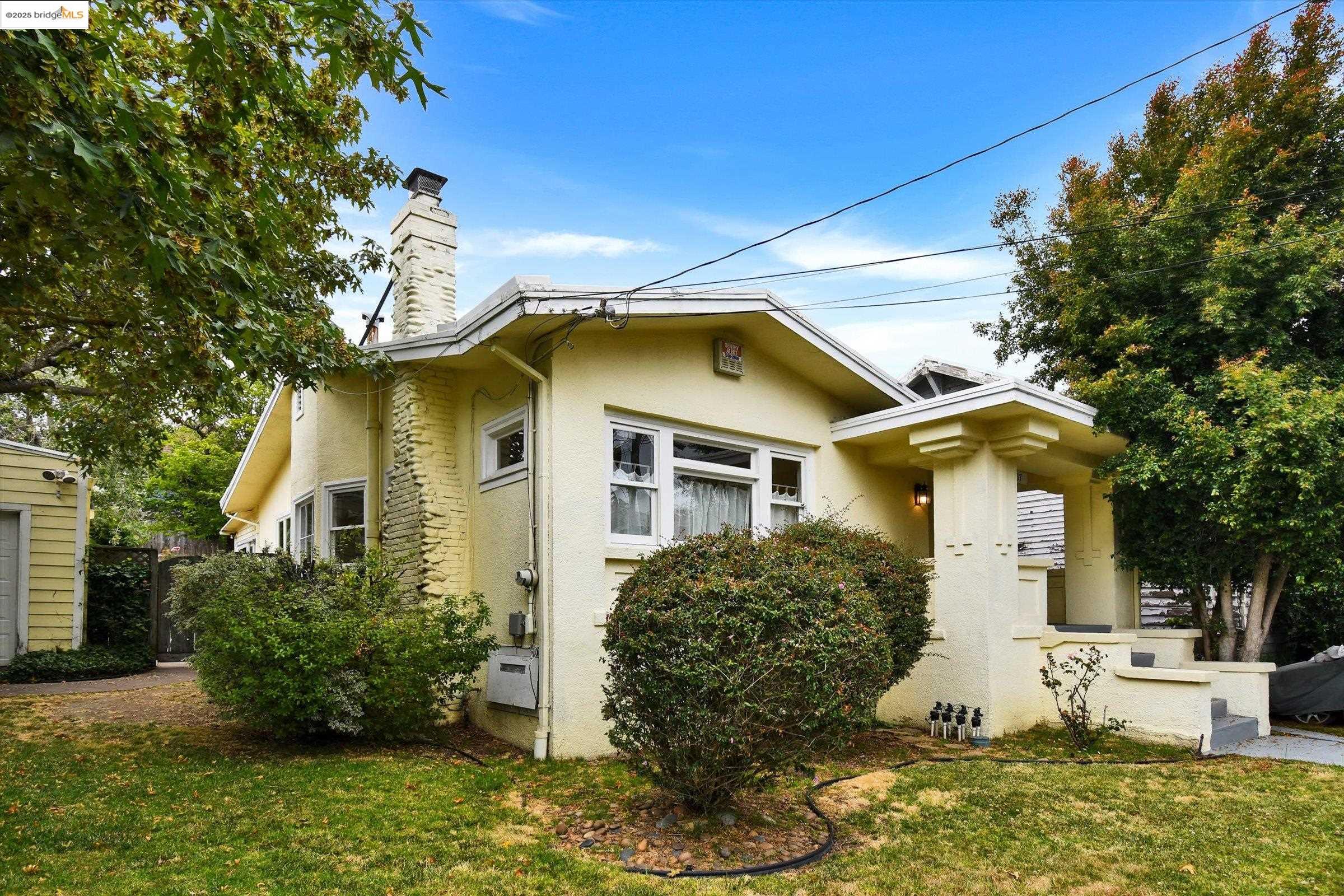 3817 Woodruff Ave