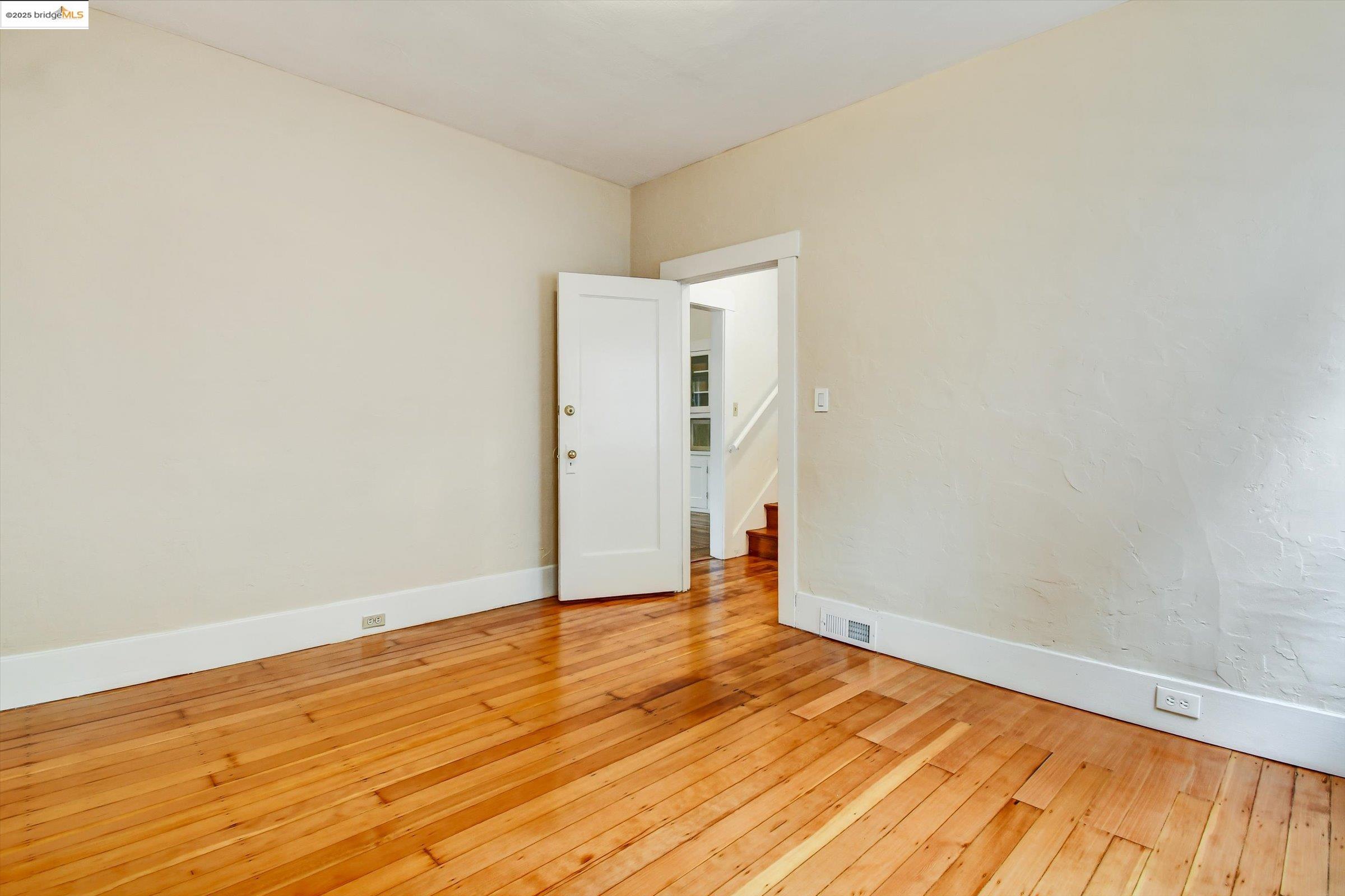 3817 Woodruff Ave