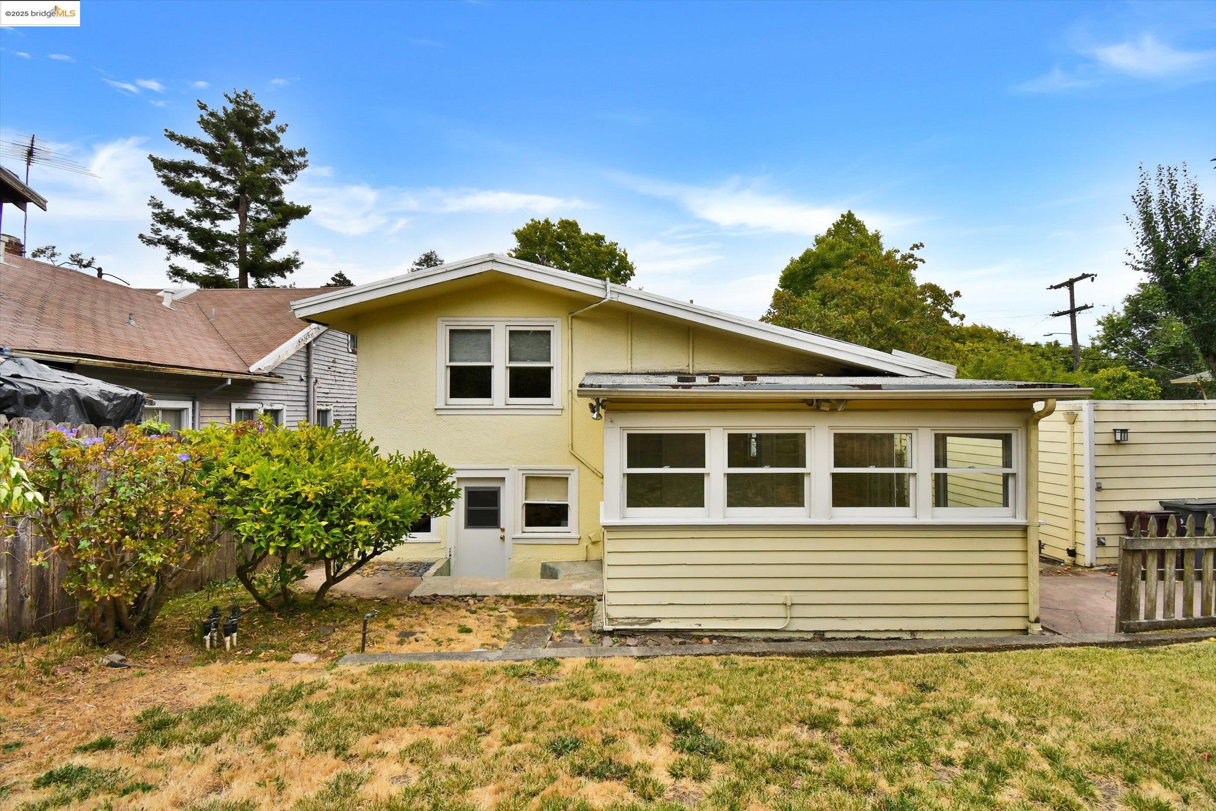 3817 Woodruff Ave