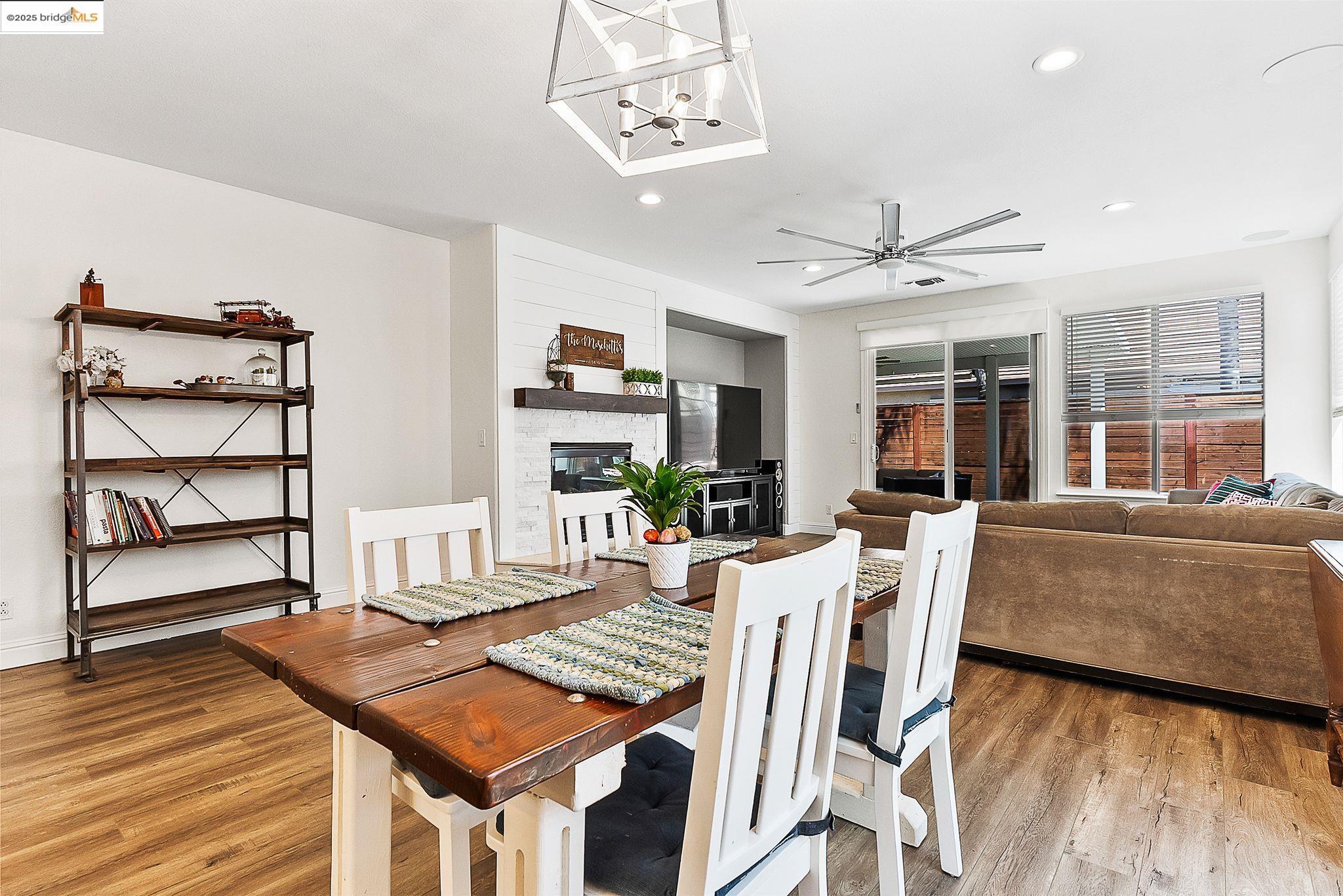 328 Fareham Ct
