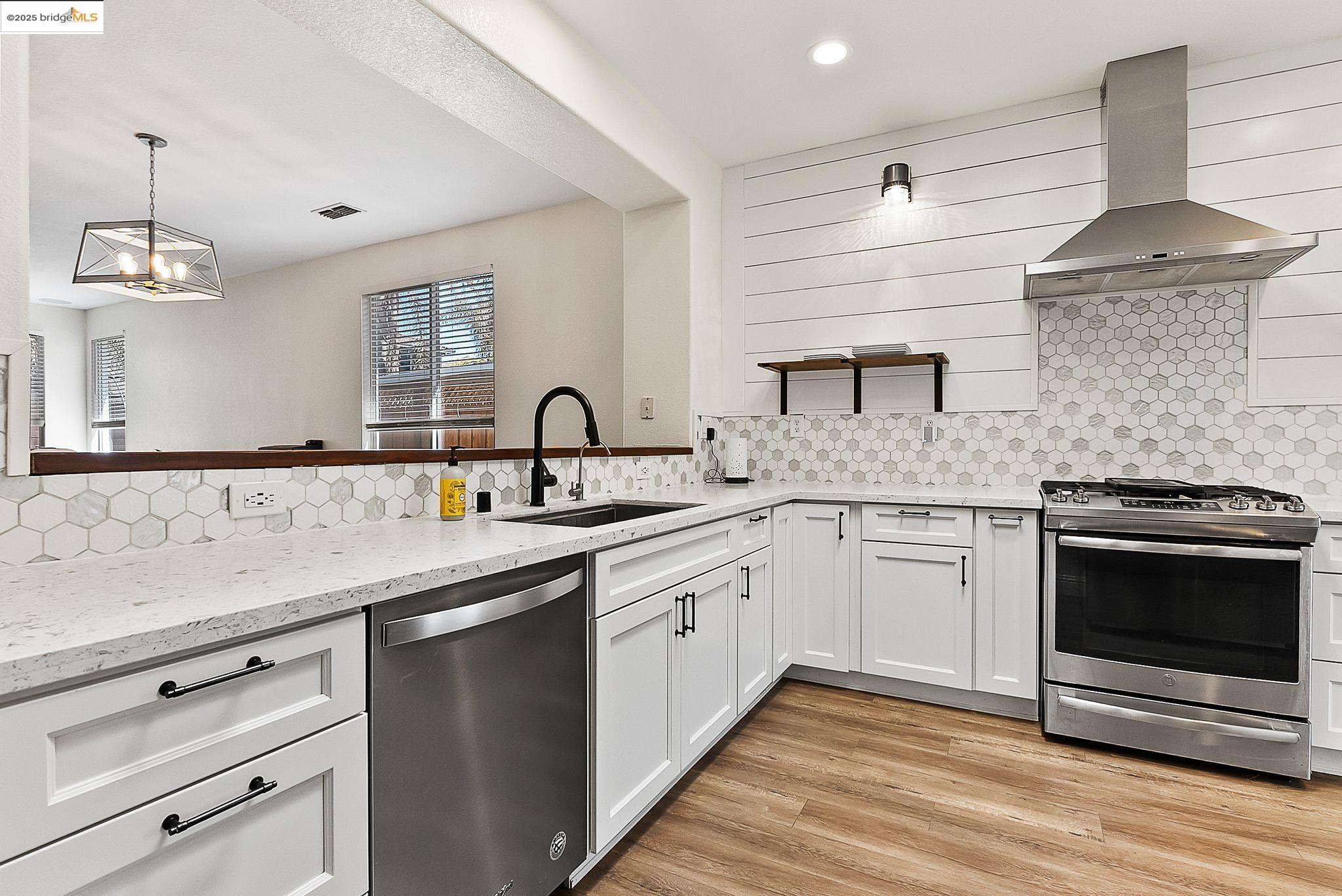 328 Fareham Ct
