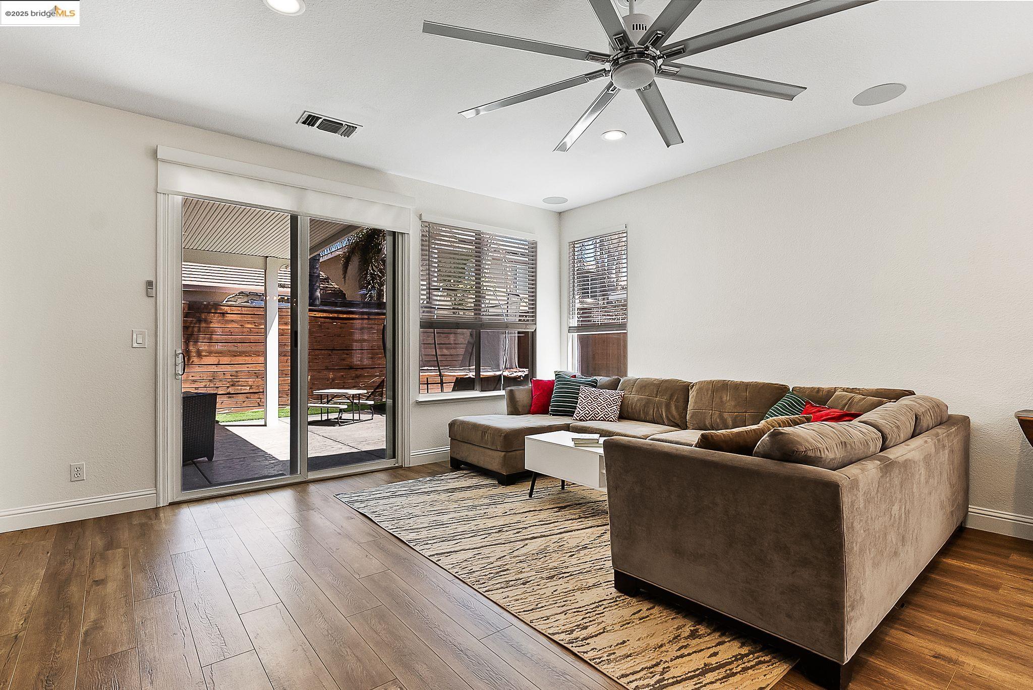 328 Fareham Ct