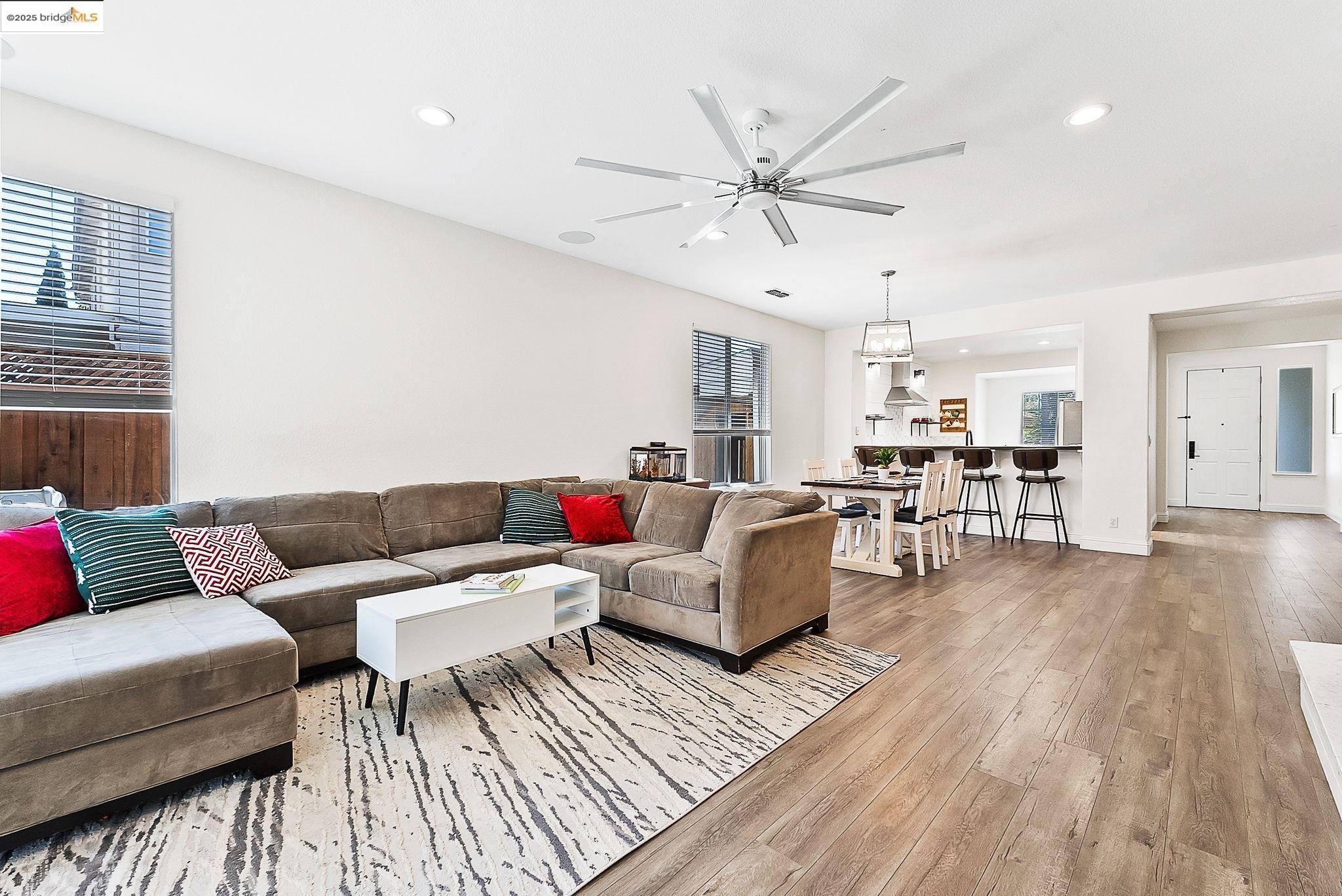 328 Fareham Ct