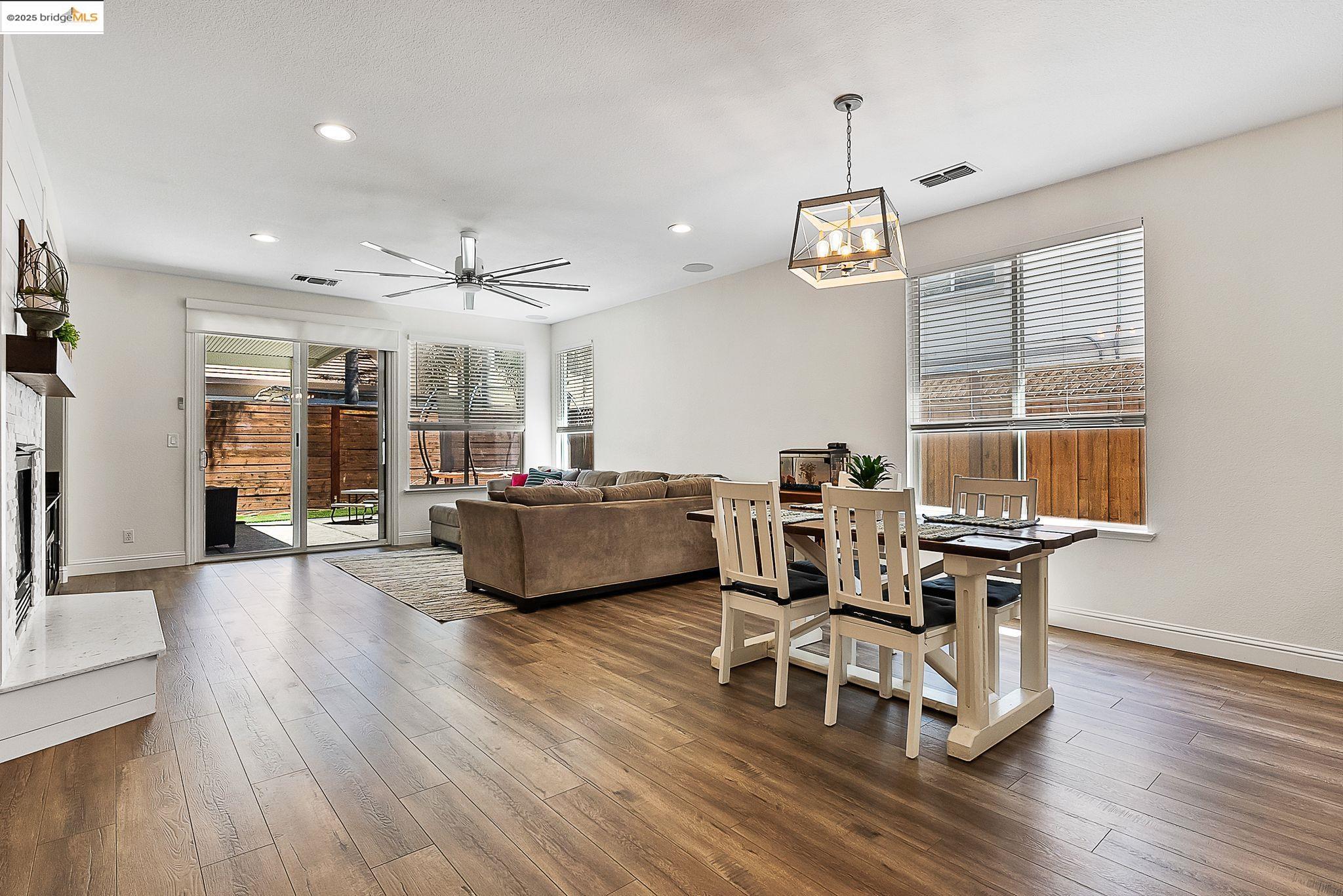 328 Fareham Ct