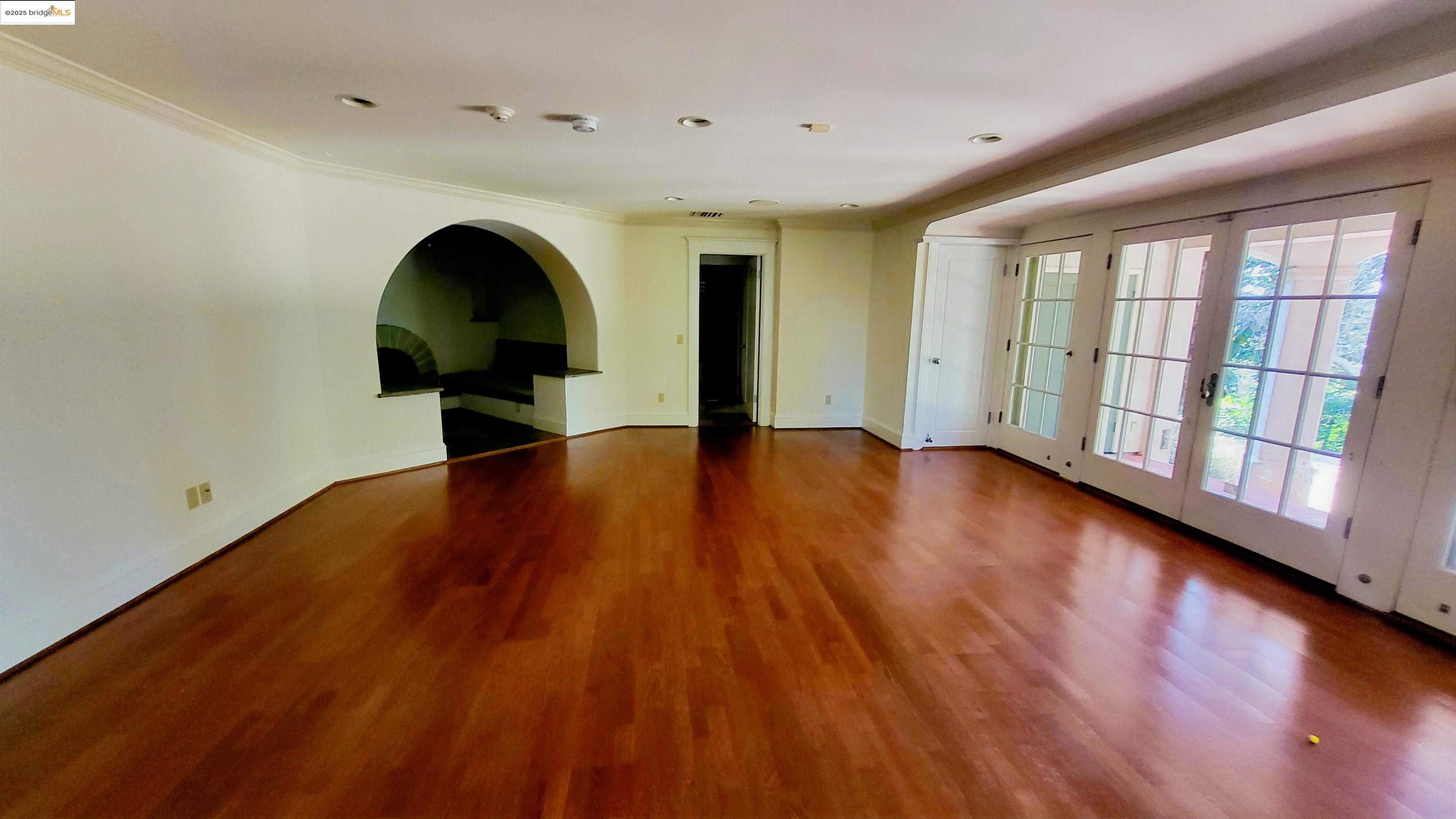 139 Woodland Way