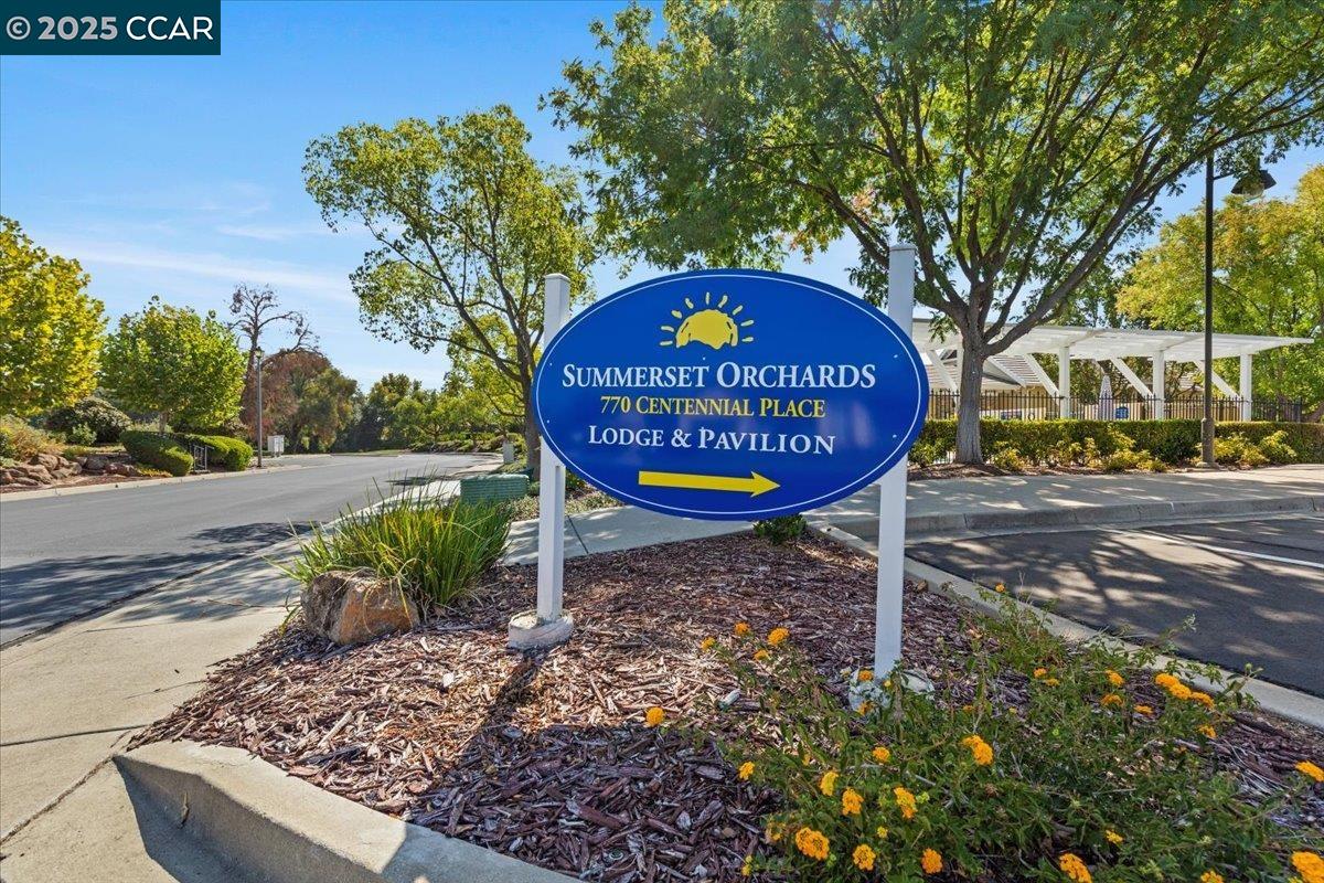 1219 Alderman Ln