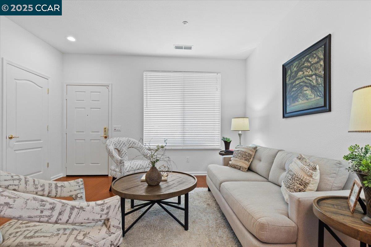 1219 Alderman Ln
