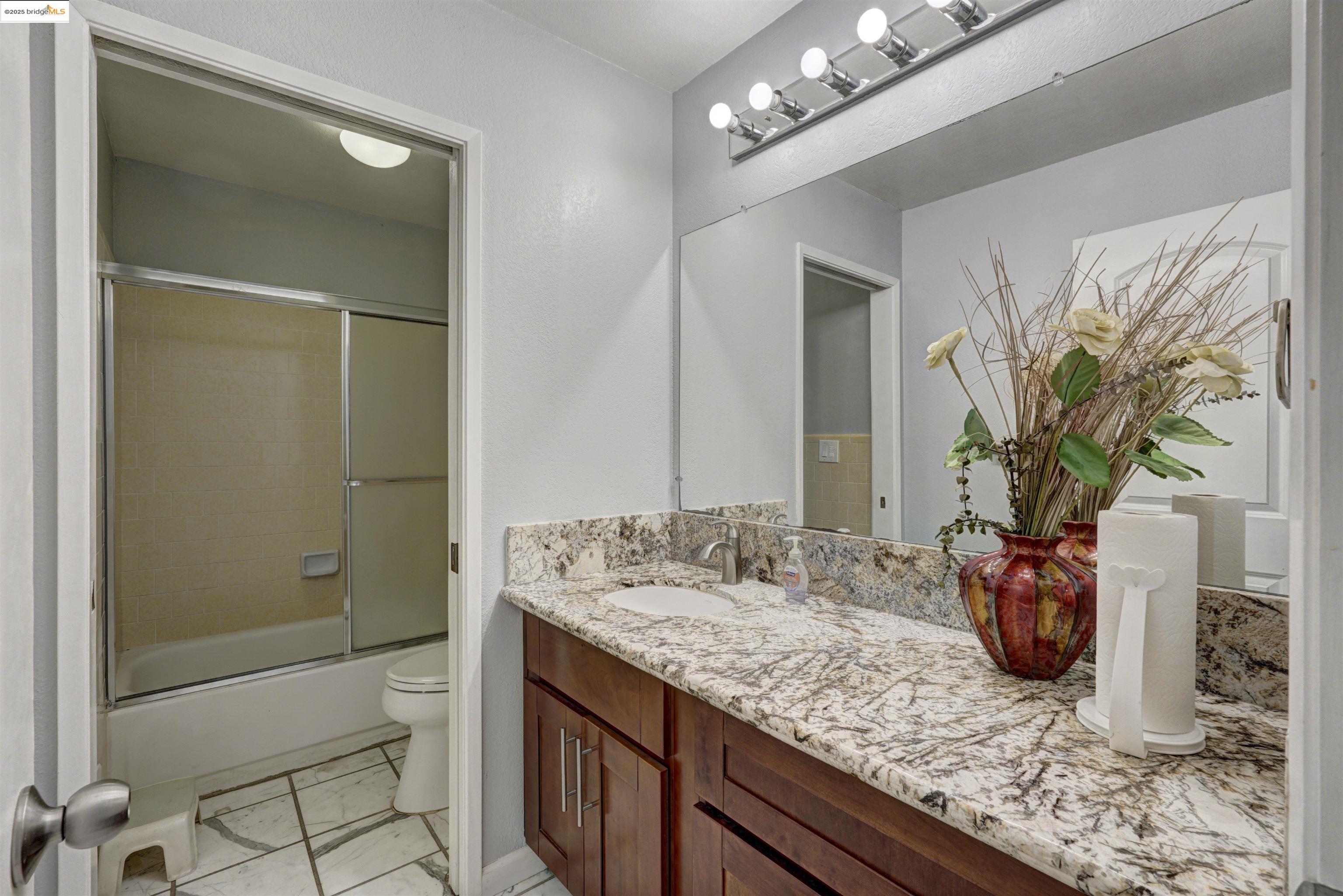 5106 Cabrillo Pt