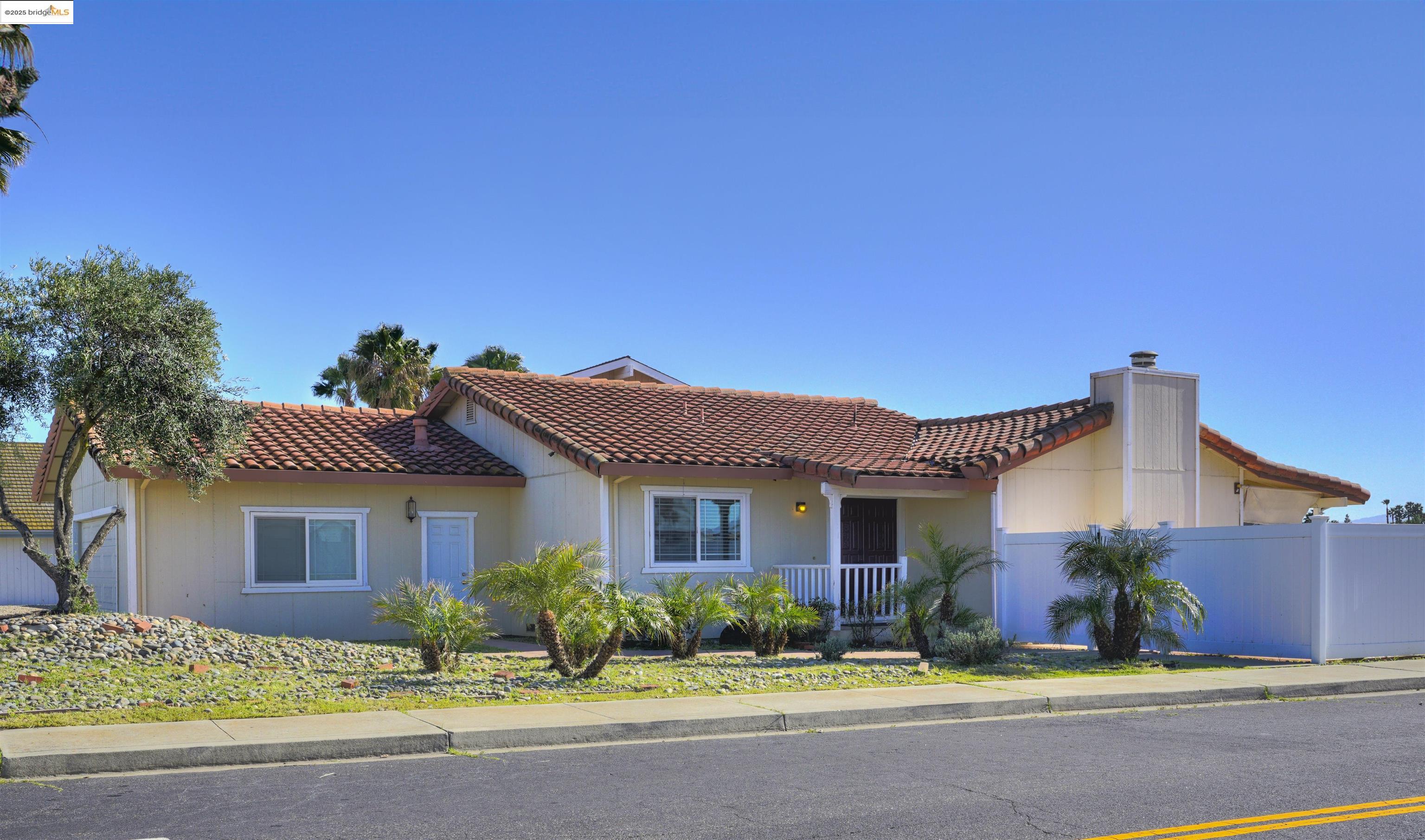 5106 Cabrillo Pt