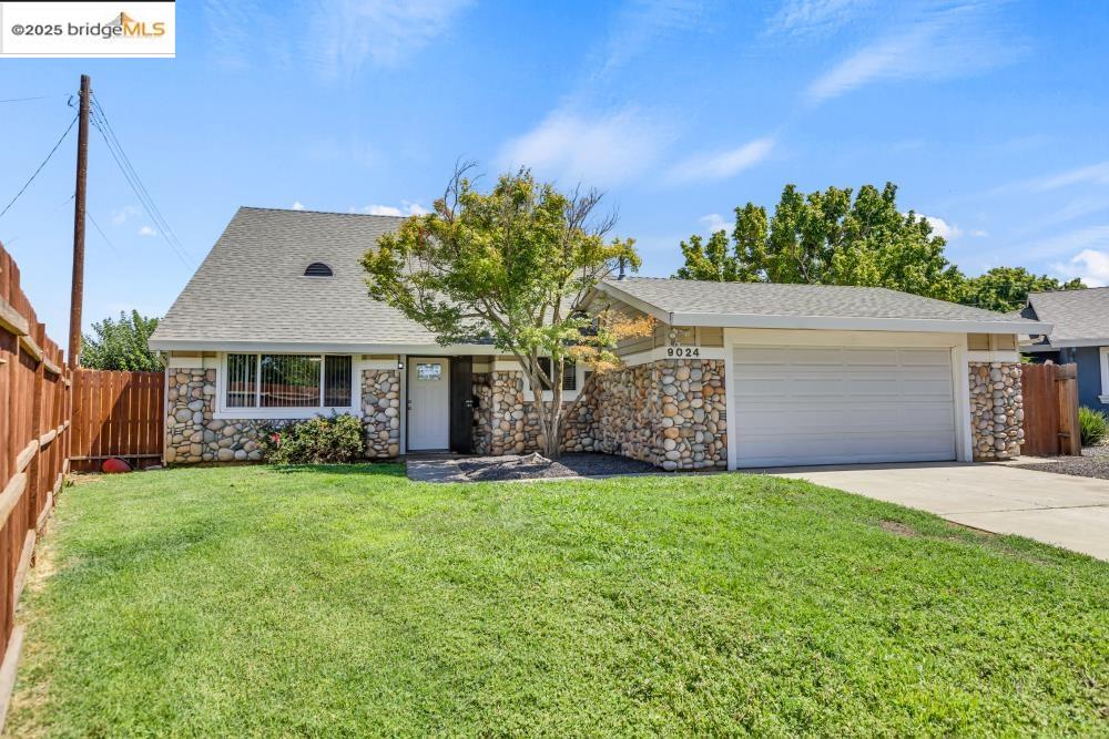 9024 Drury Ct