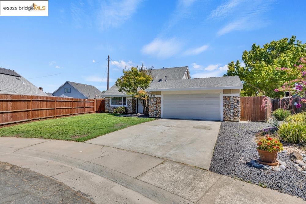 9024 Drury Ct