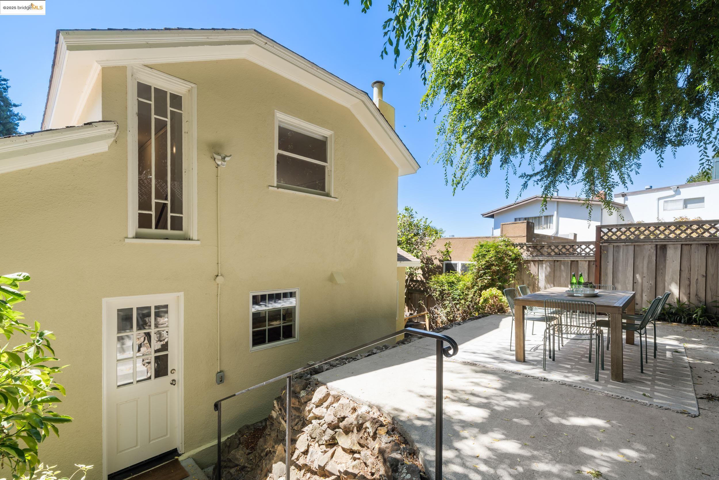 6314 Broadway Ter