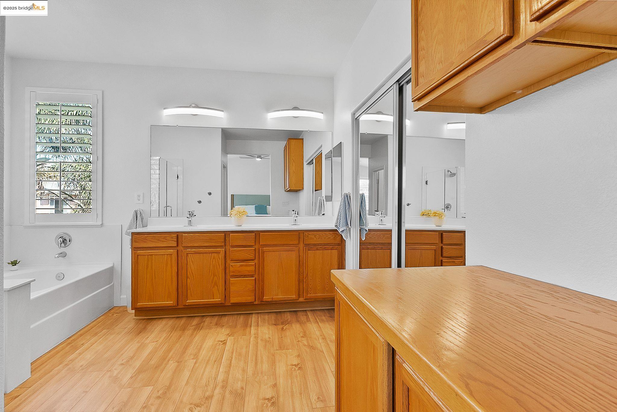 917 Sawyer Way