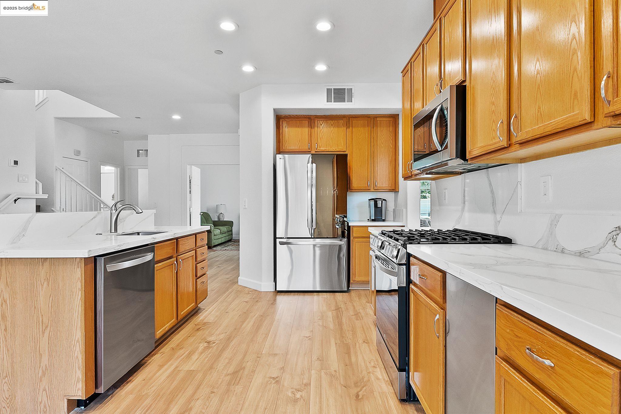 917 Sawyer Way