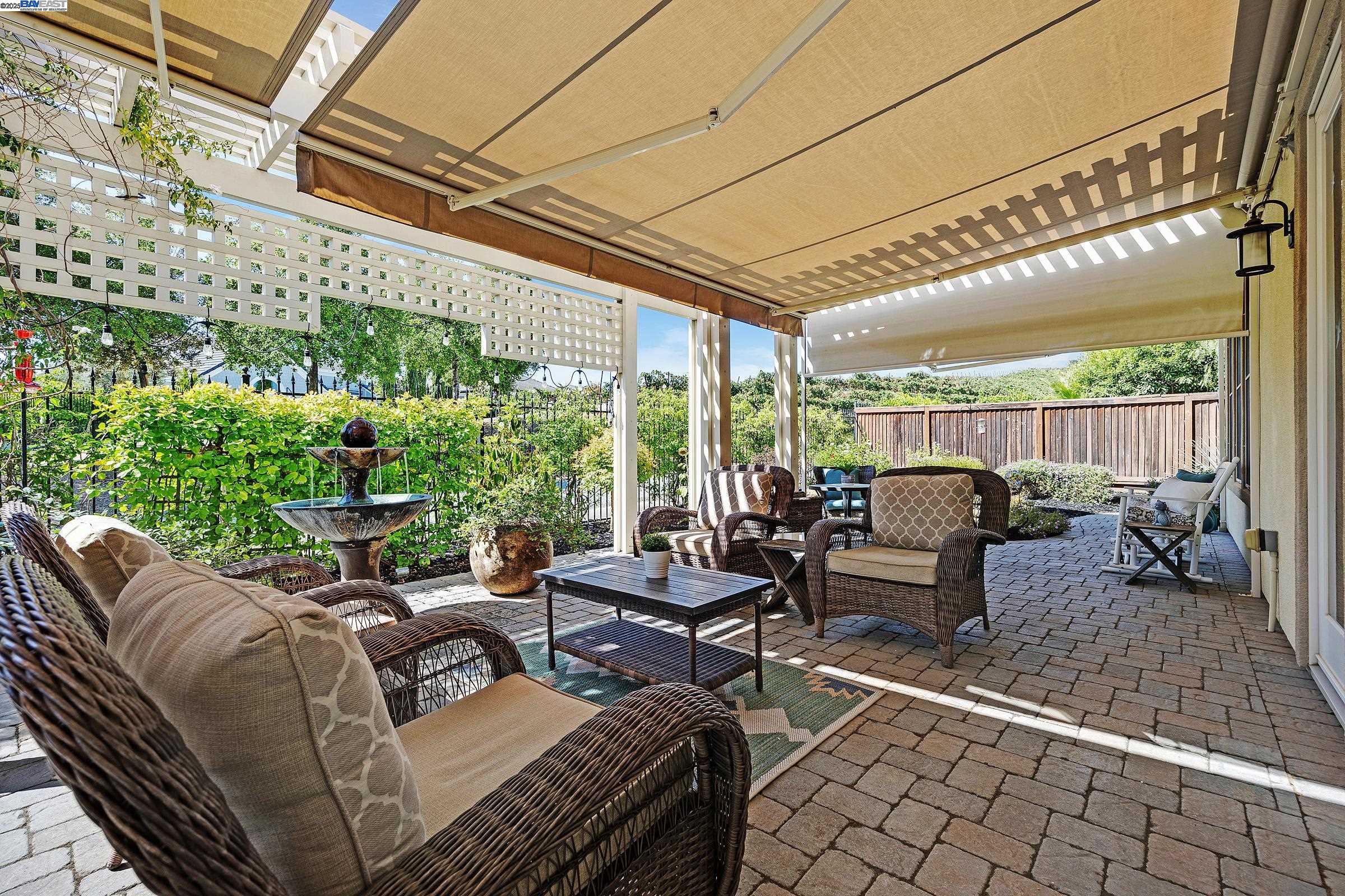 1737 Chardonnay Ln