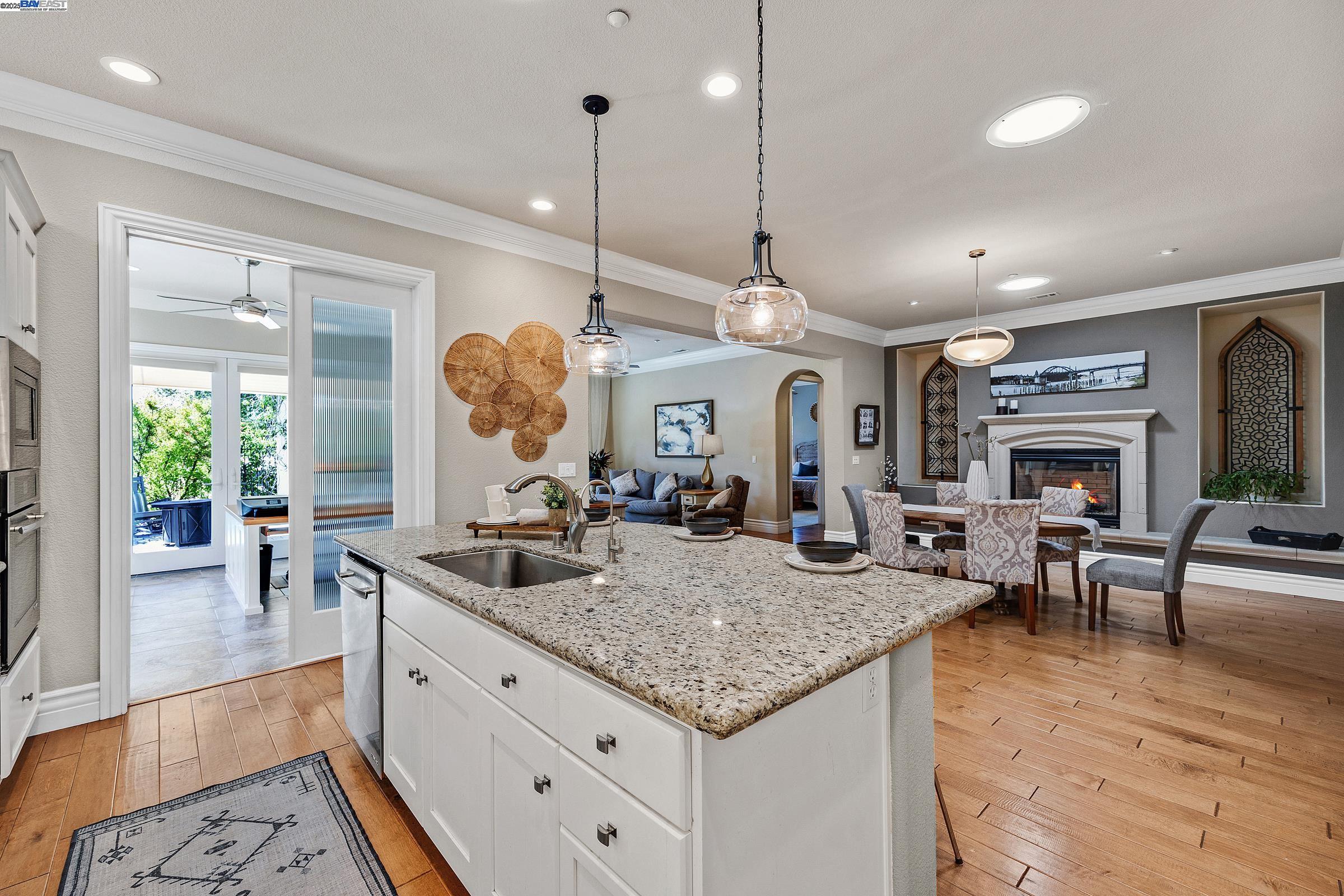 1737 Chardonnay Ln