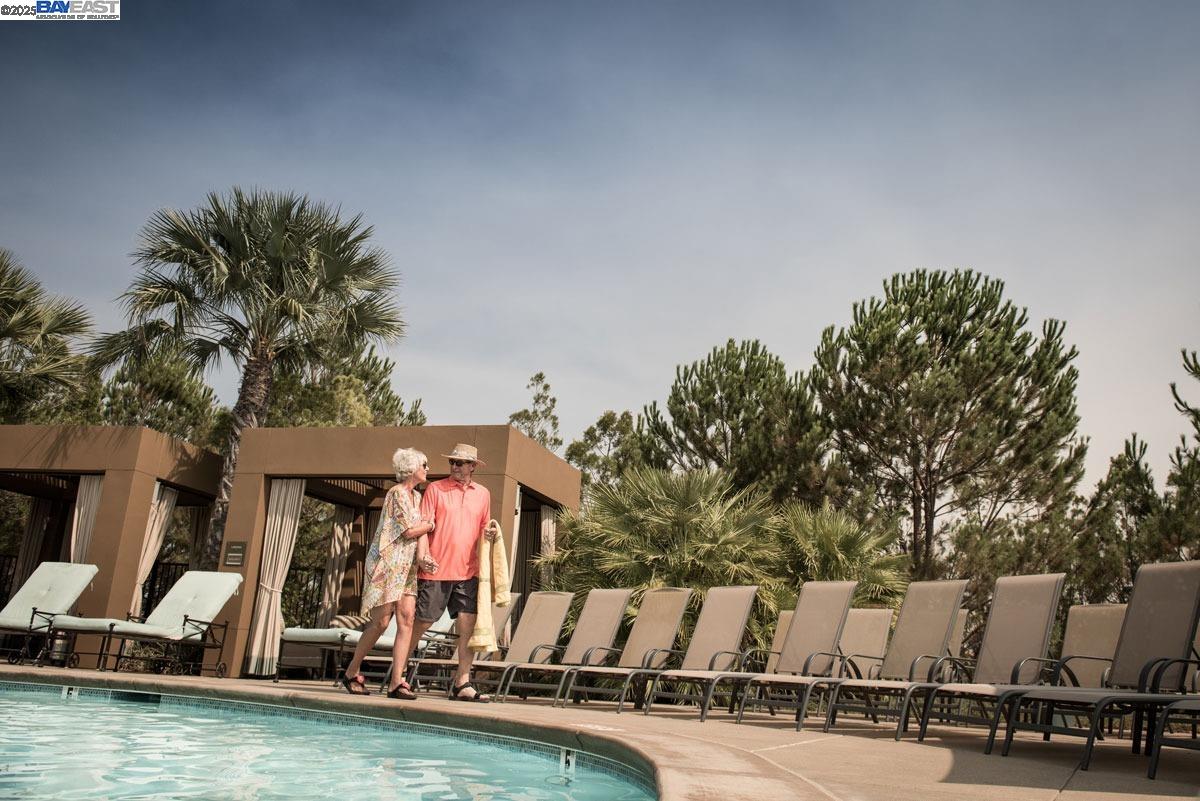 1737 Chardonnay Ln