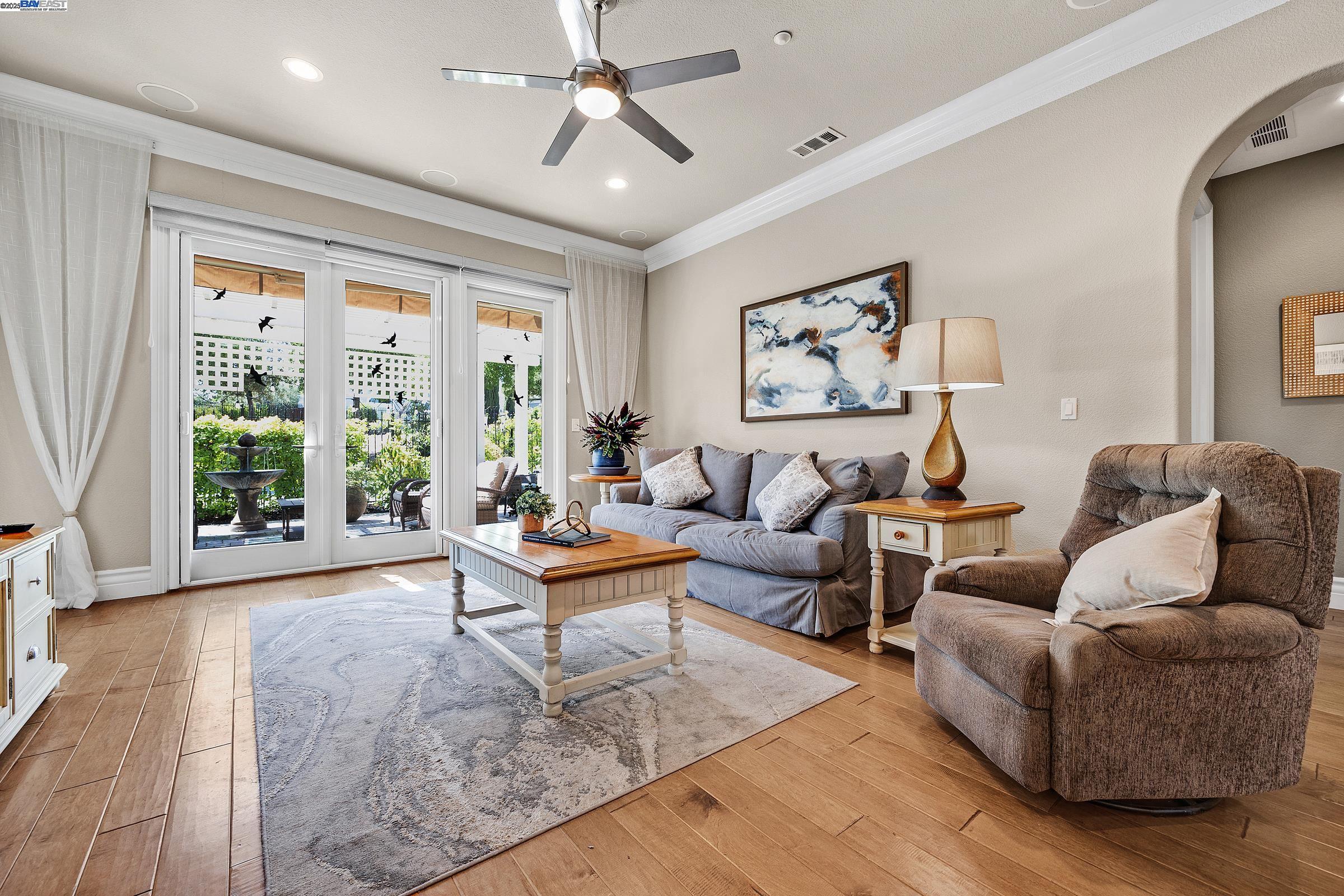 1737 Chardonnay Ln