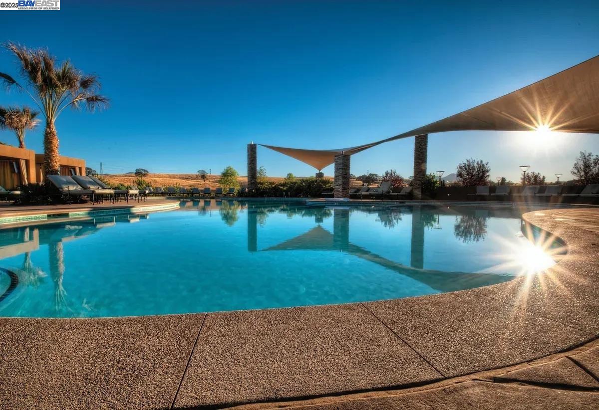 1737 Chardonnay Ln