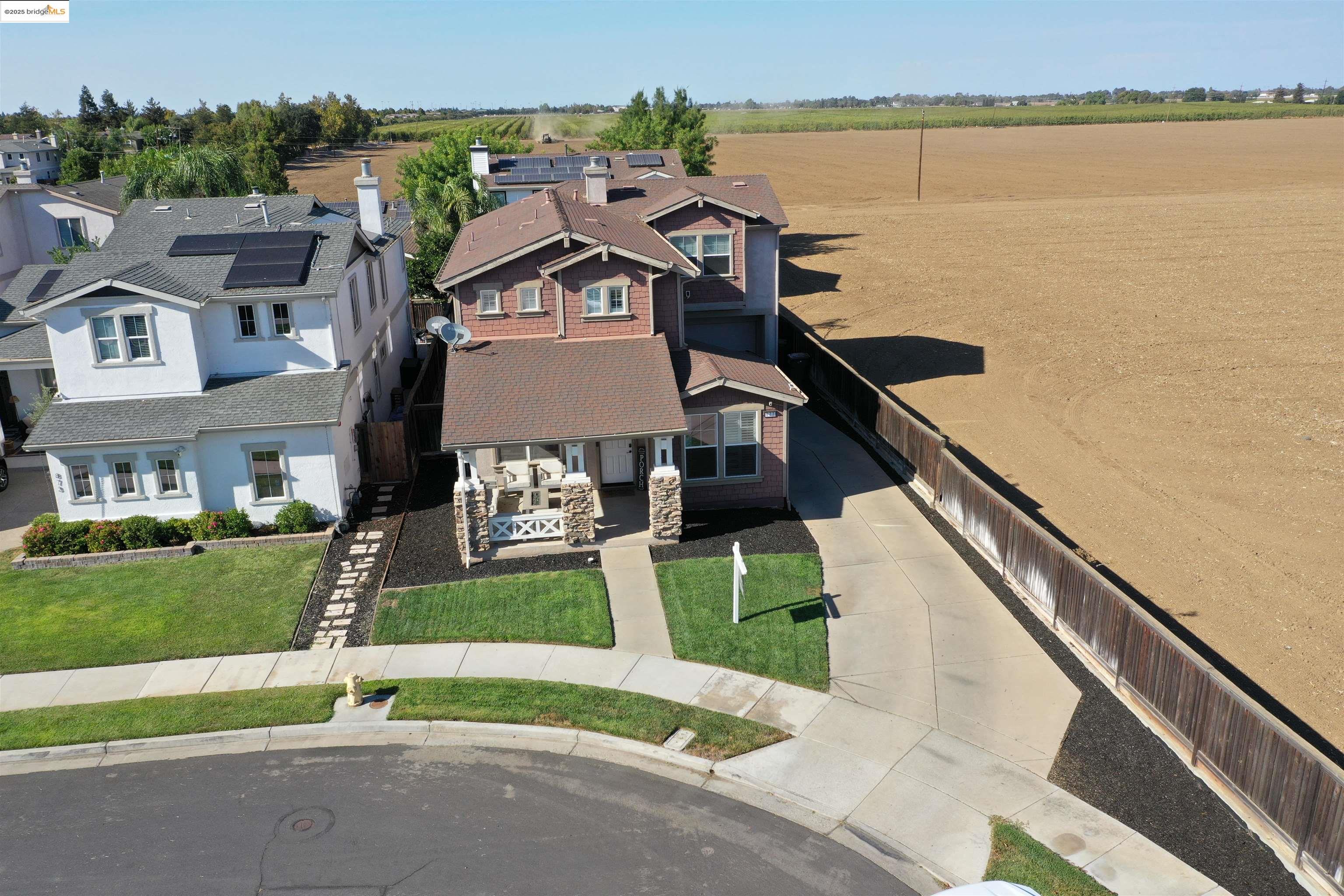 877 Boone Dr