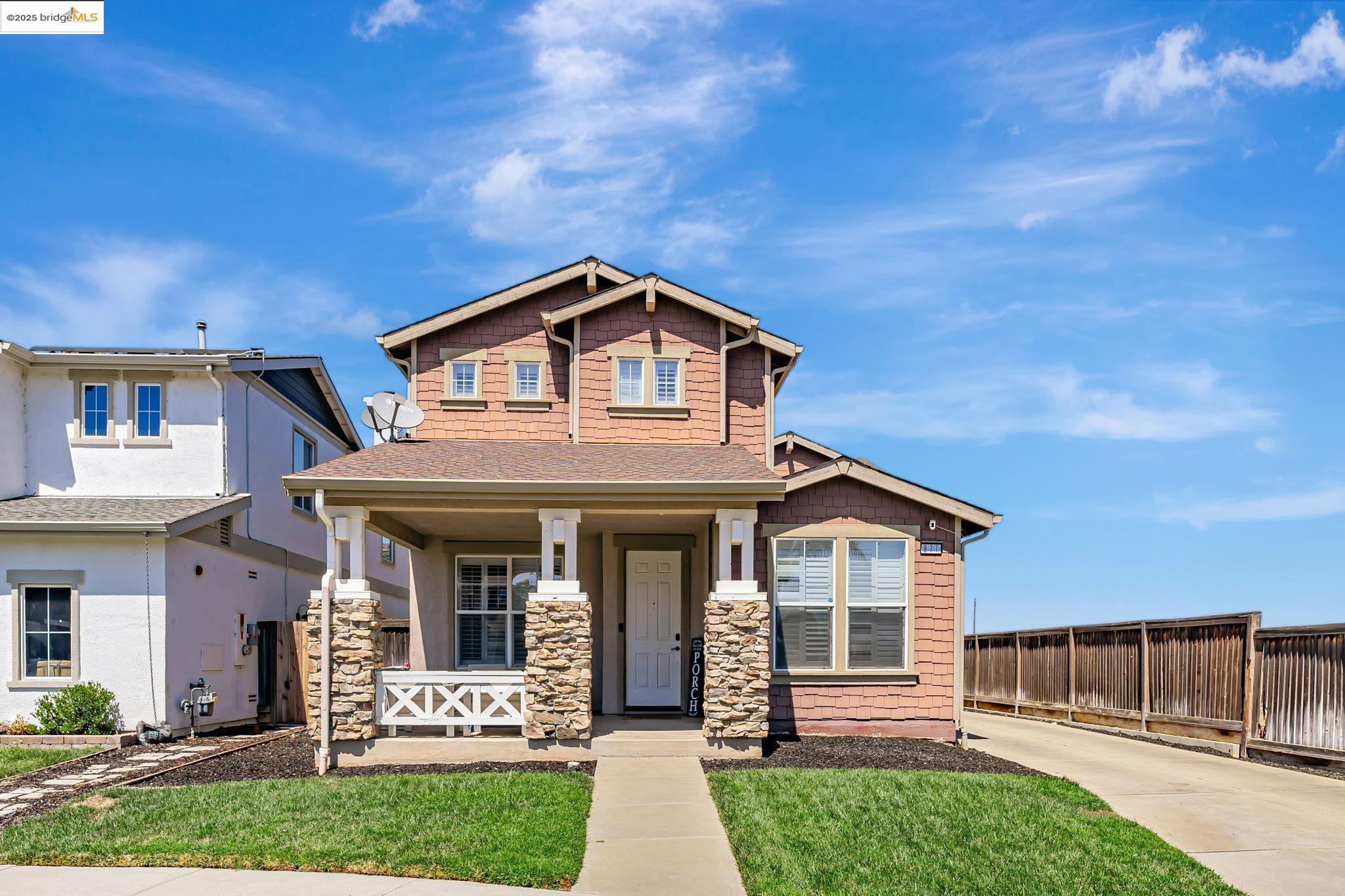877 Boone Dr