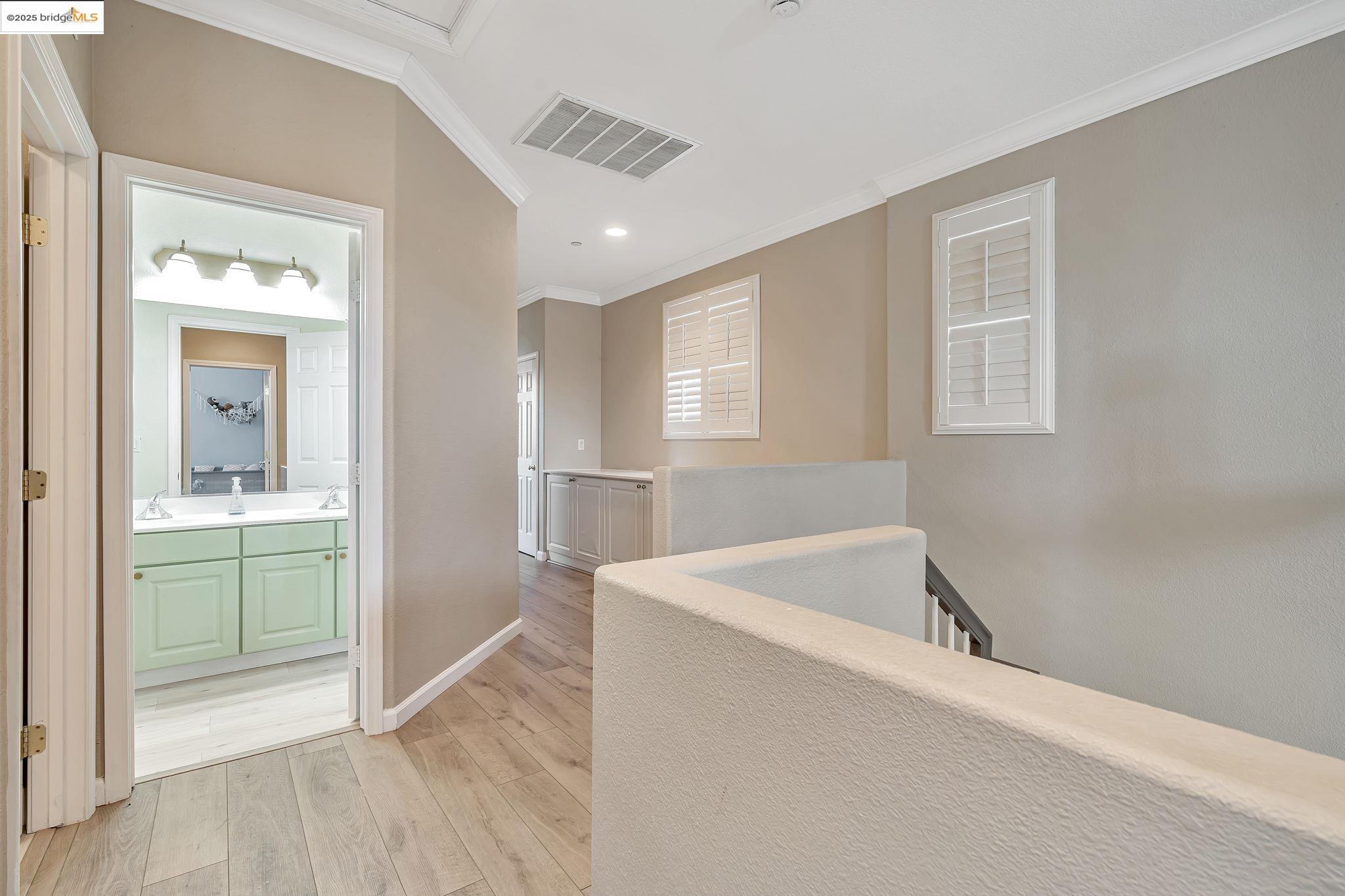 877 Boone Dr