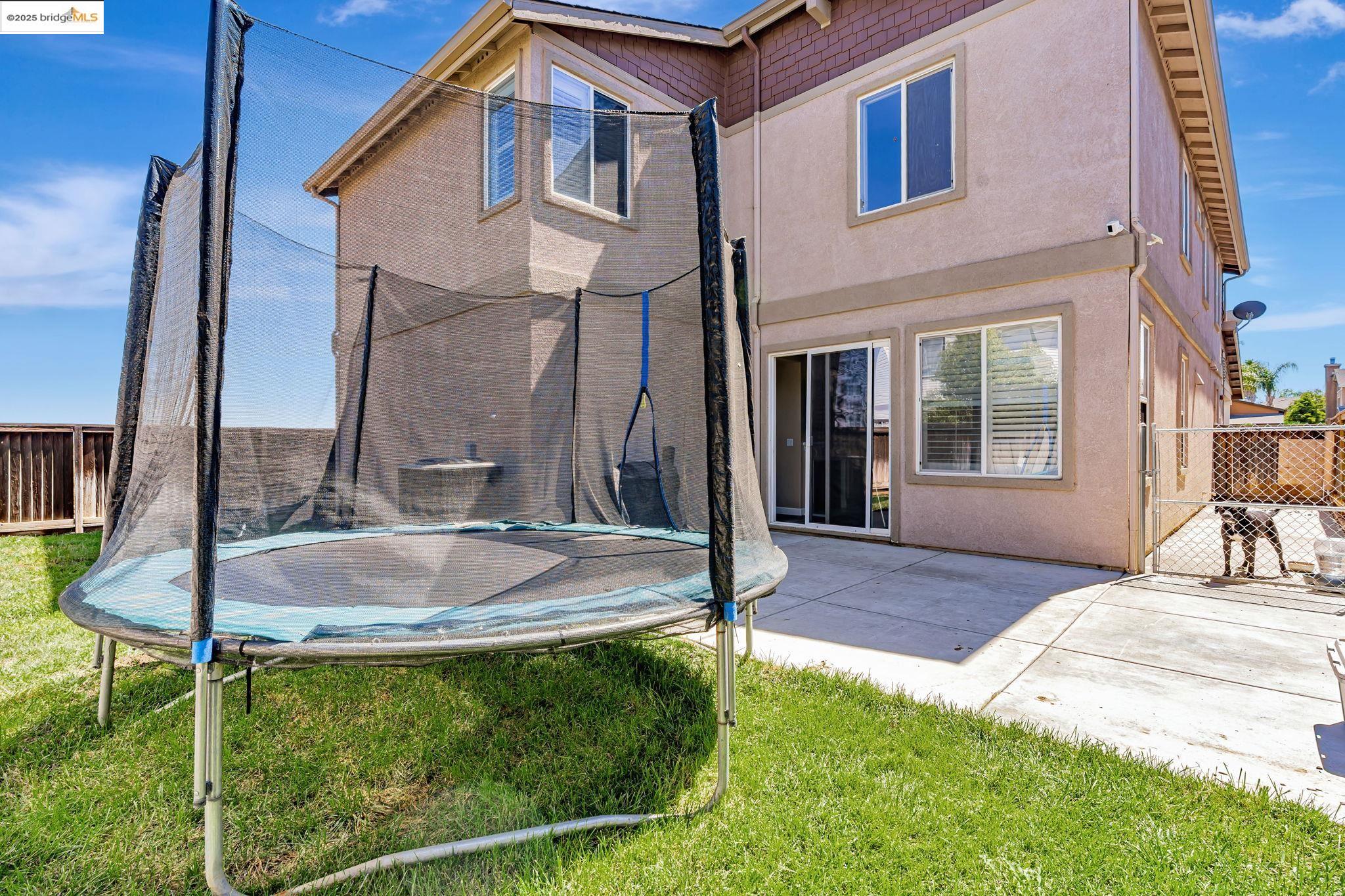 877 Boone Dr