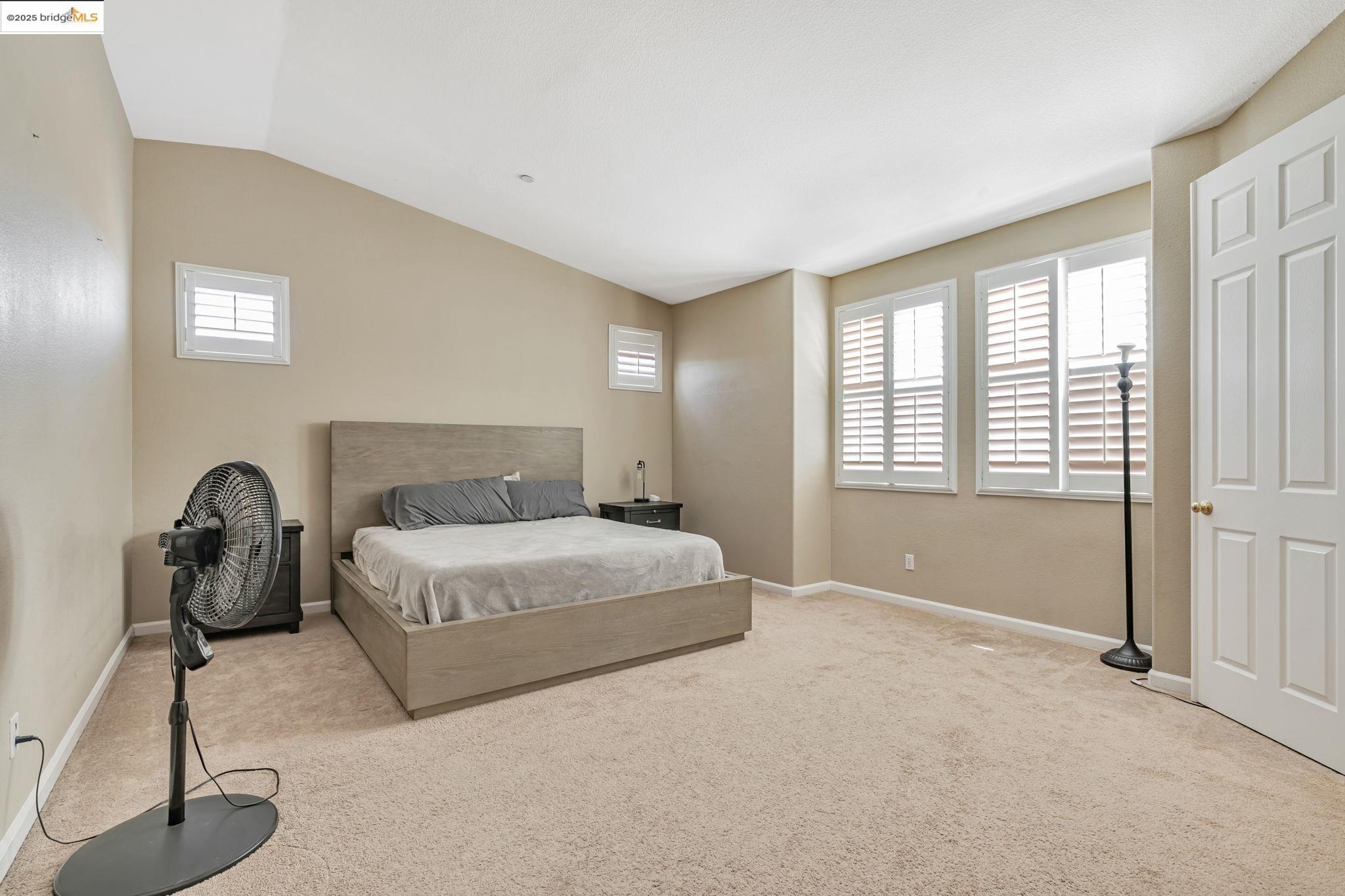 877 Boone Dr