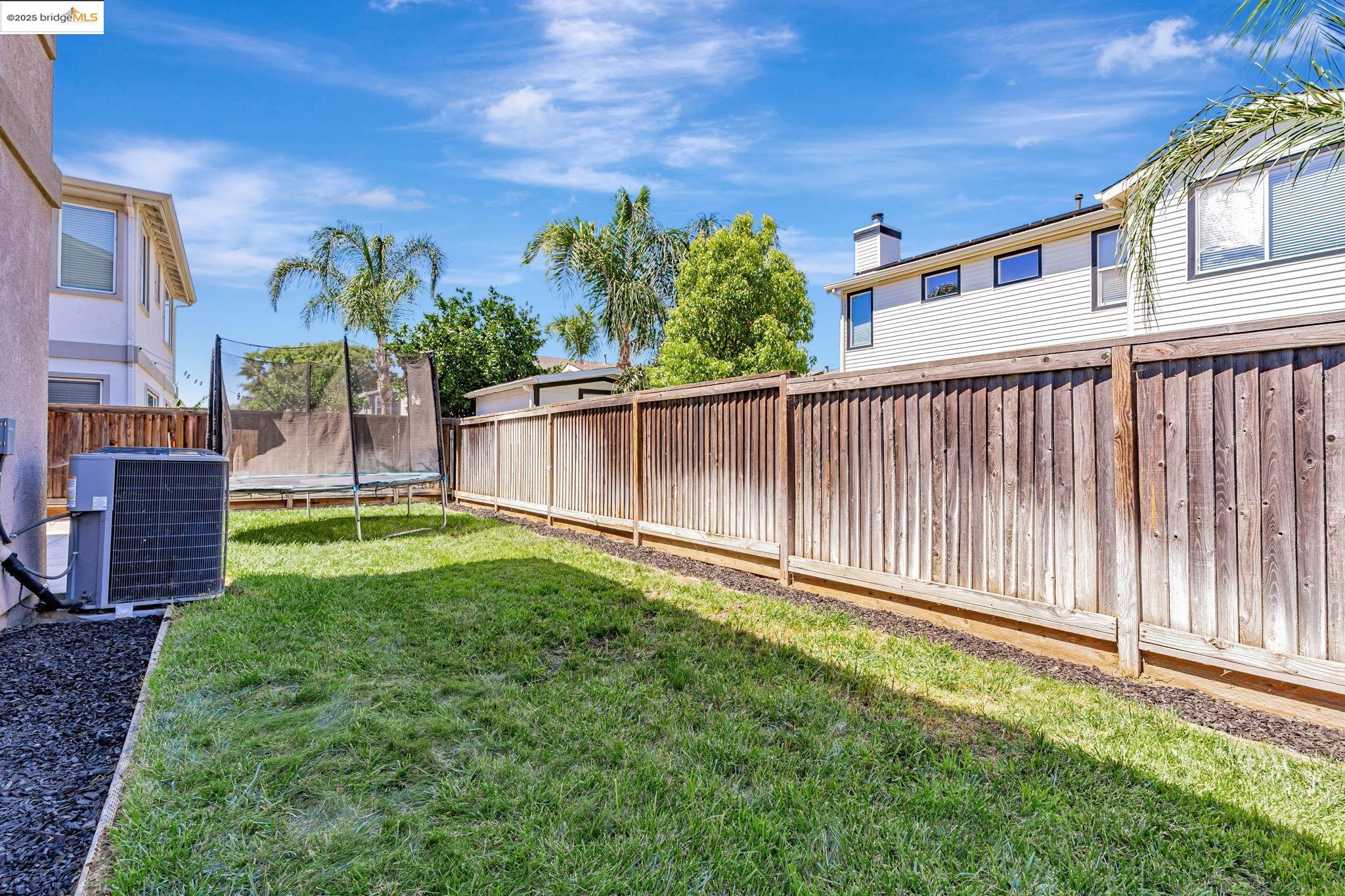 877 Boone Dr