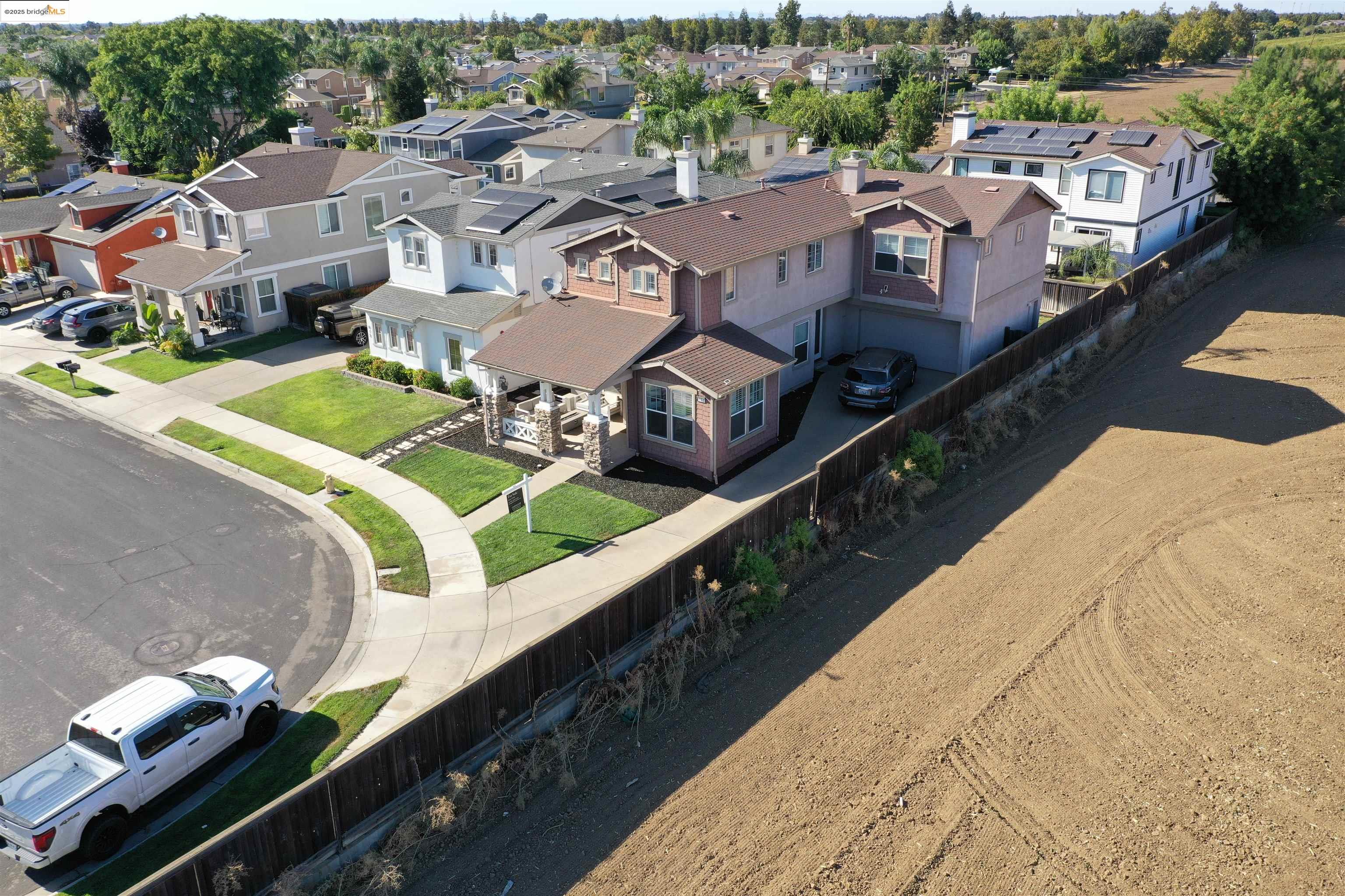 877 Boone Dr
