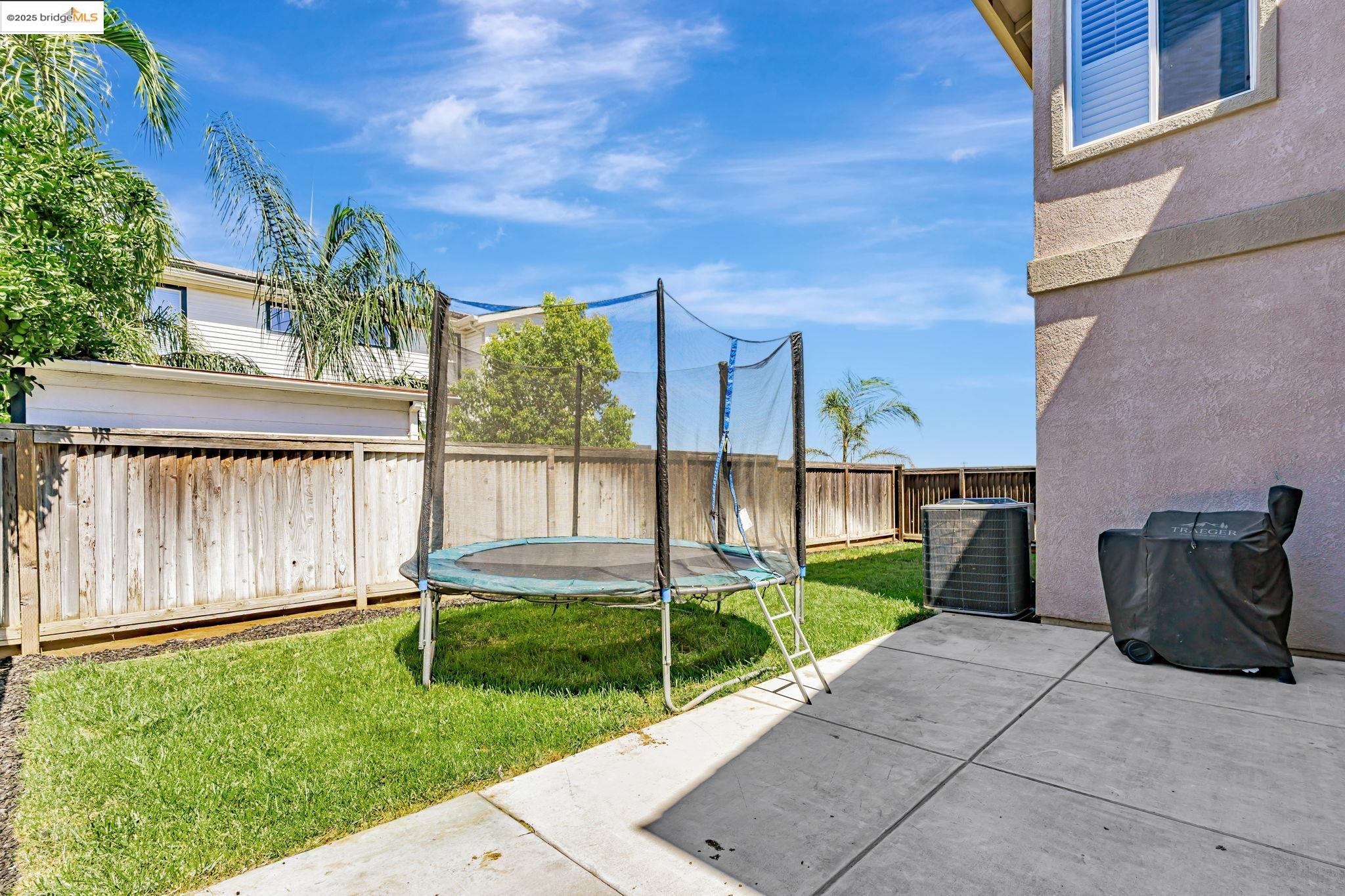 877 Boone Dr
