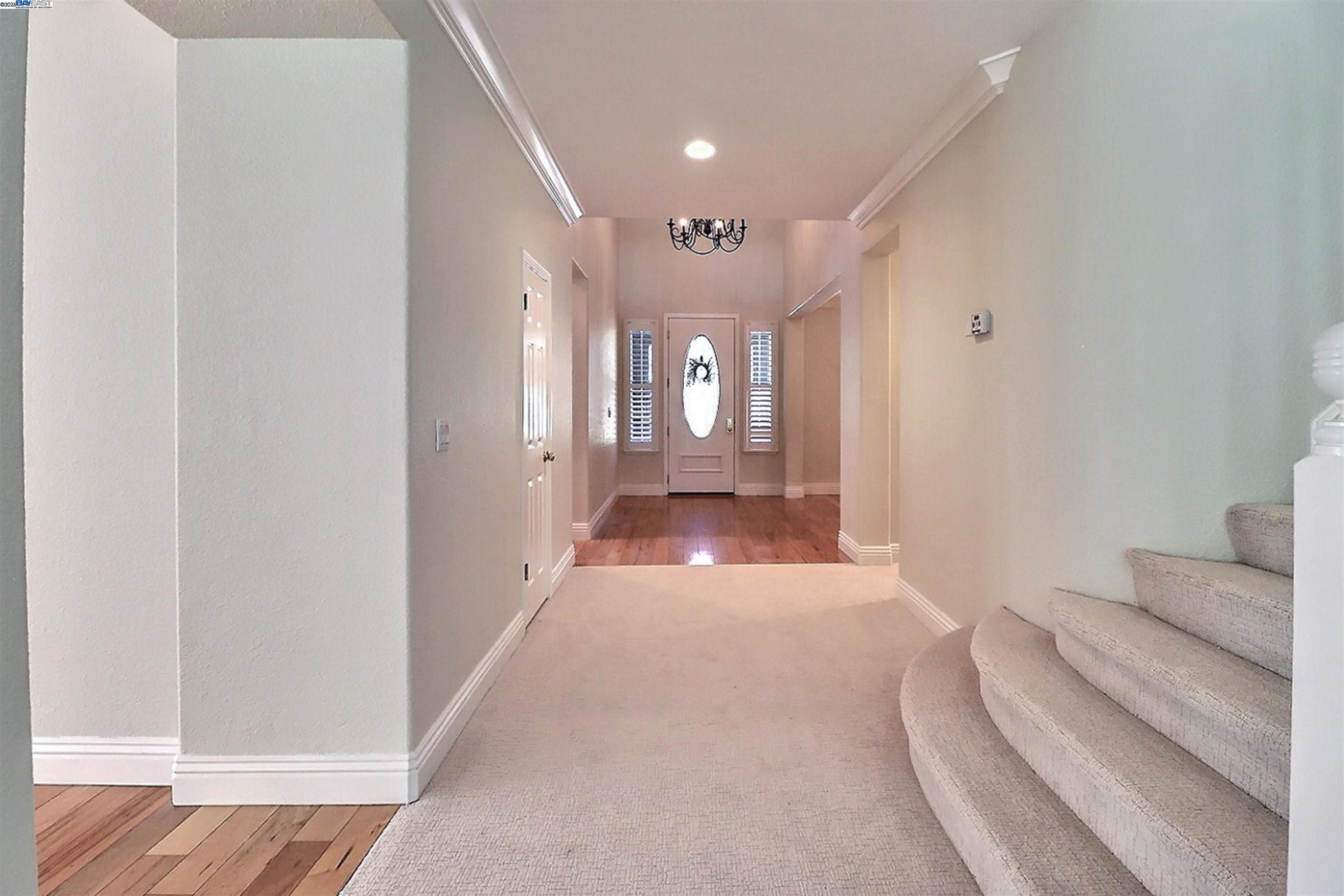 531 Half Moon Ct