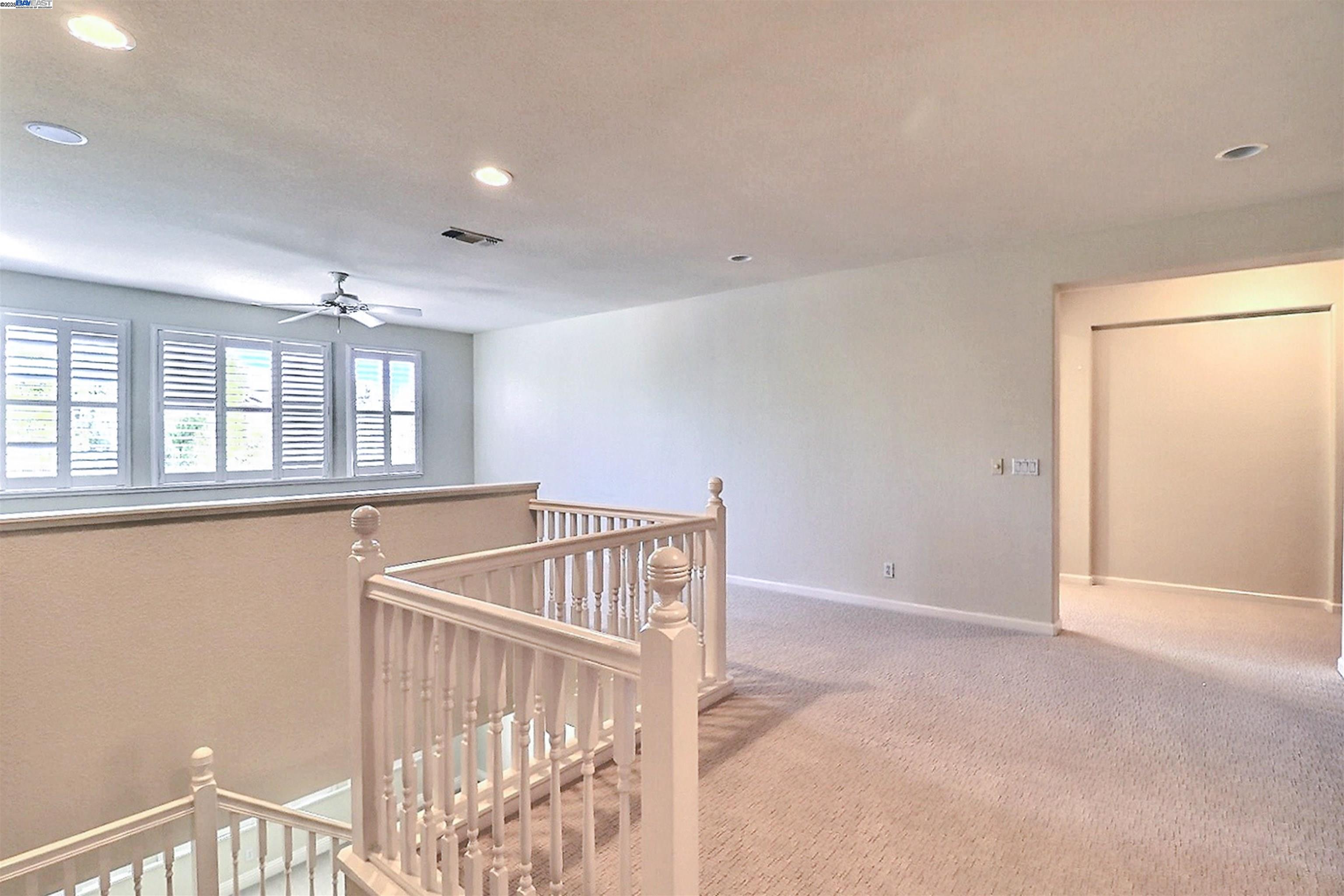 531 Half Moon Ct
