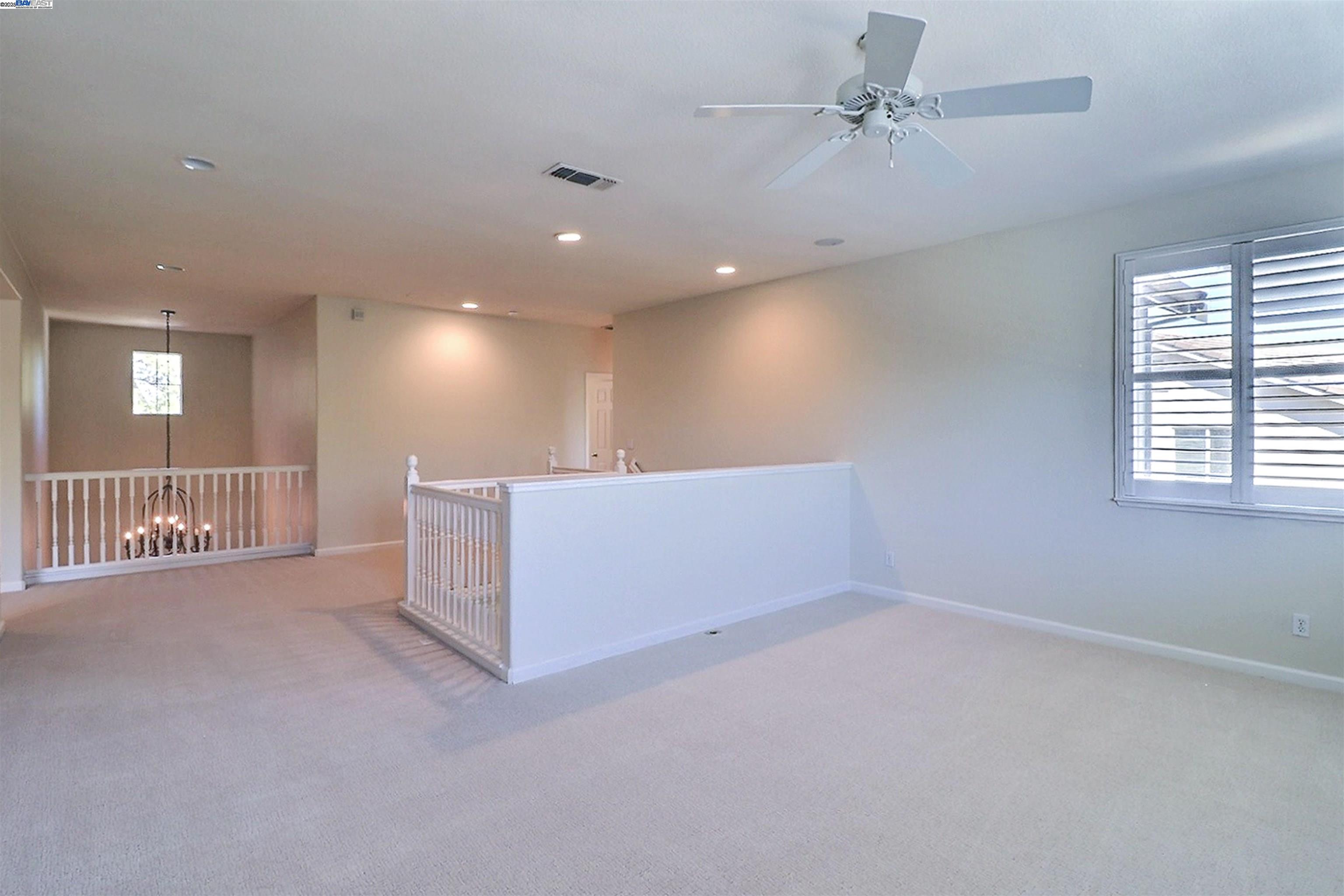 531 Half Moon Ct