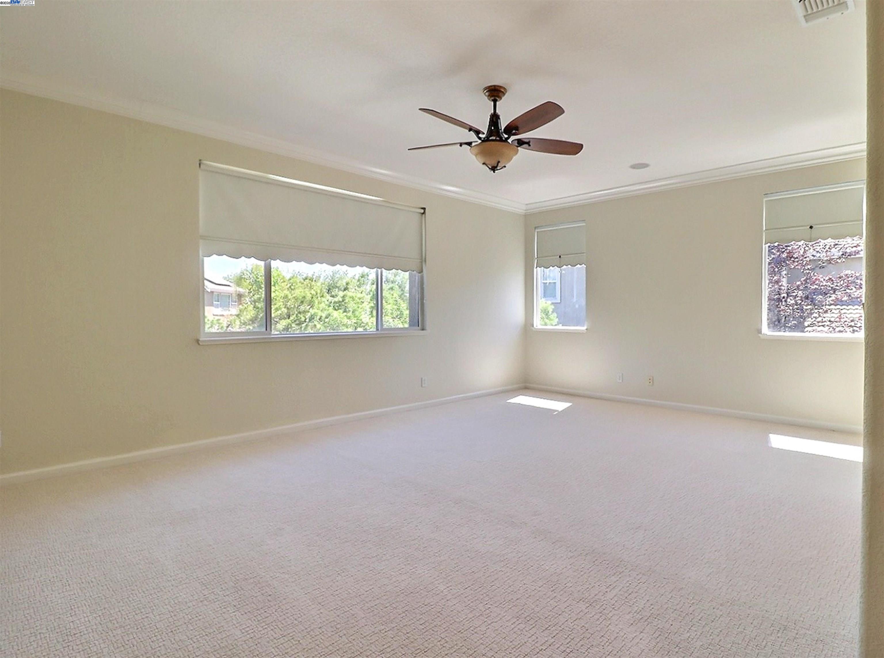 531 Half Moon Ct