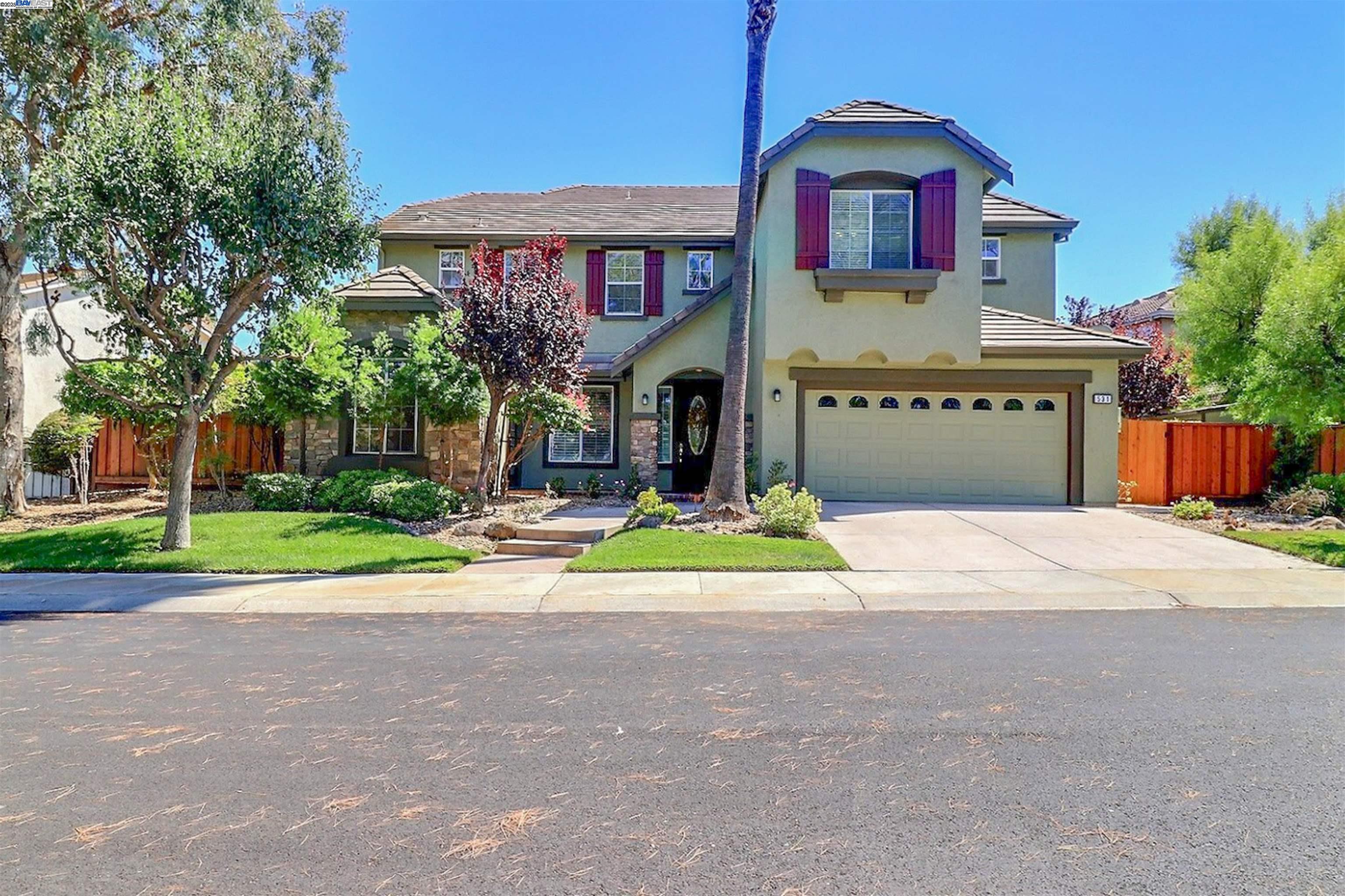 531 Half Moon Ct